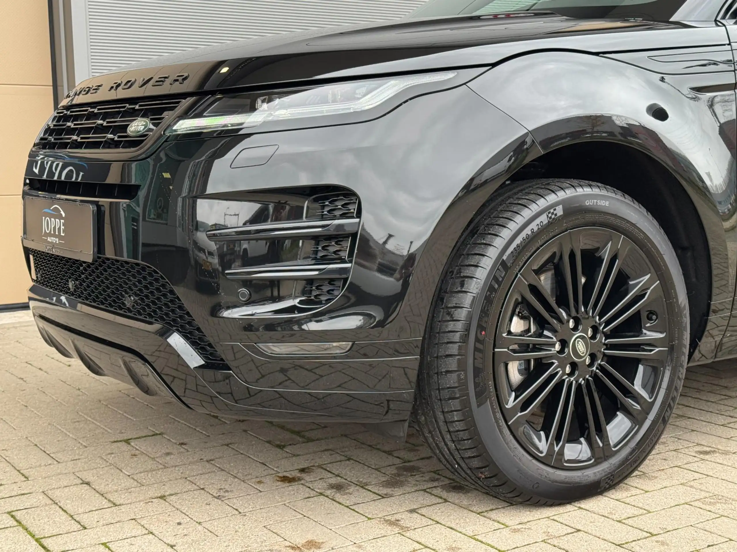 Land Rover - Range Rover Evoque