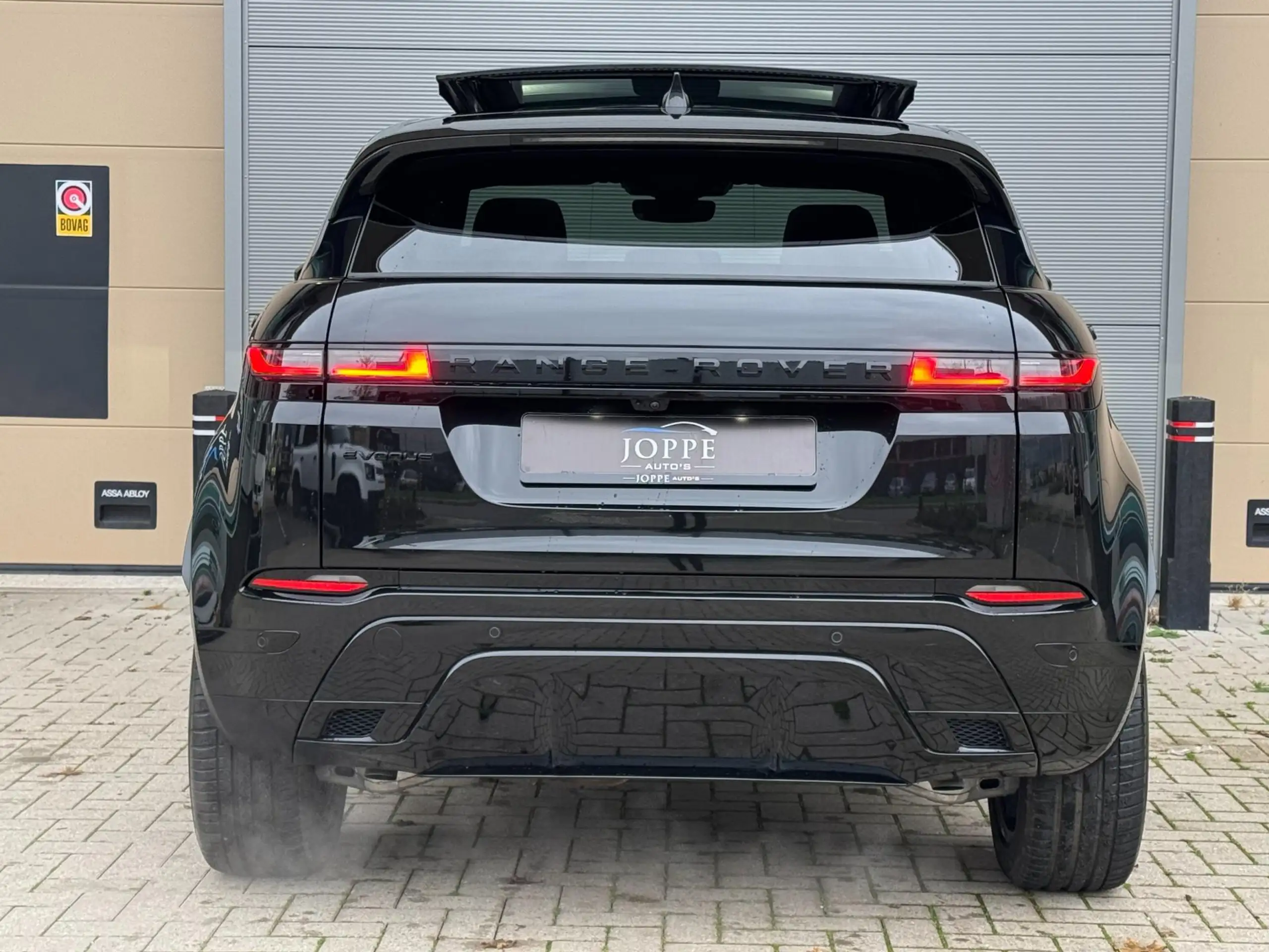 Land Rover - Range Rover Evoque