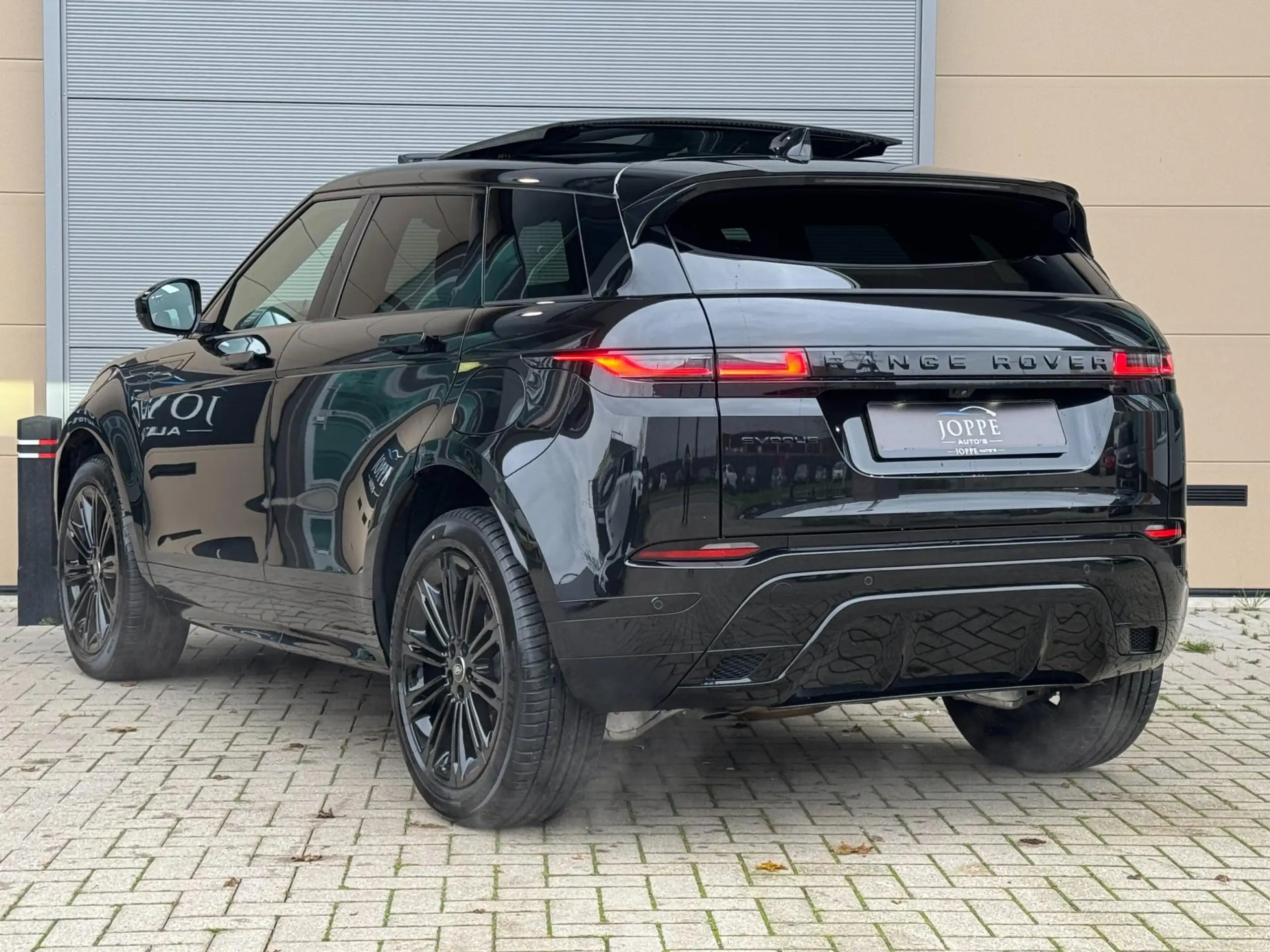 Land Rover - Range Rover Evoque