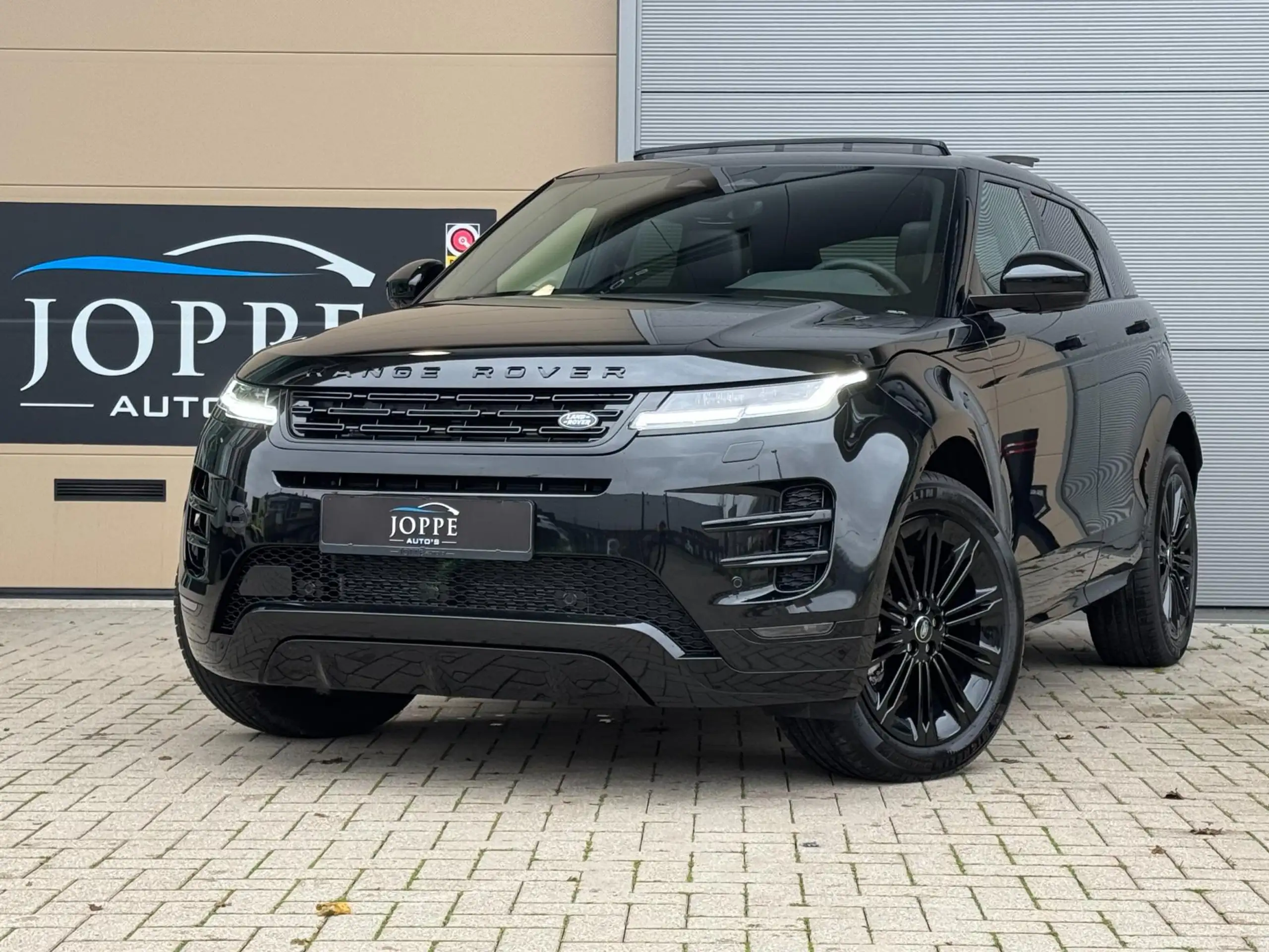 Land Rover - Range Rover Evoque