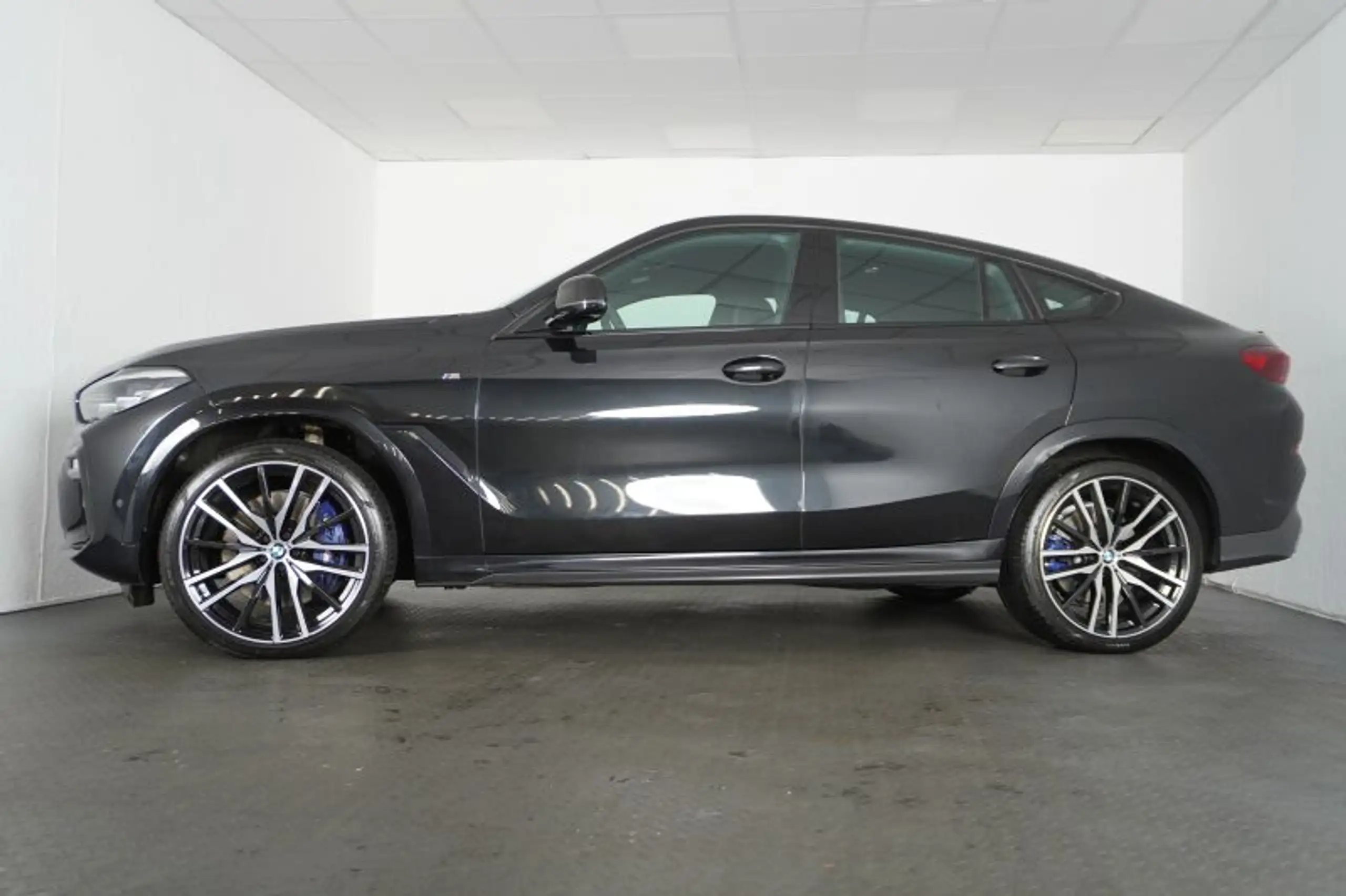 BMW - X6