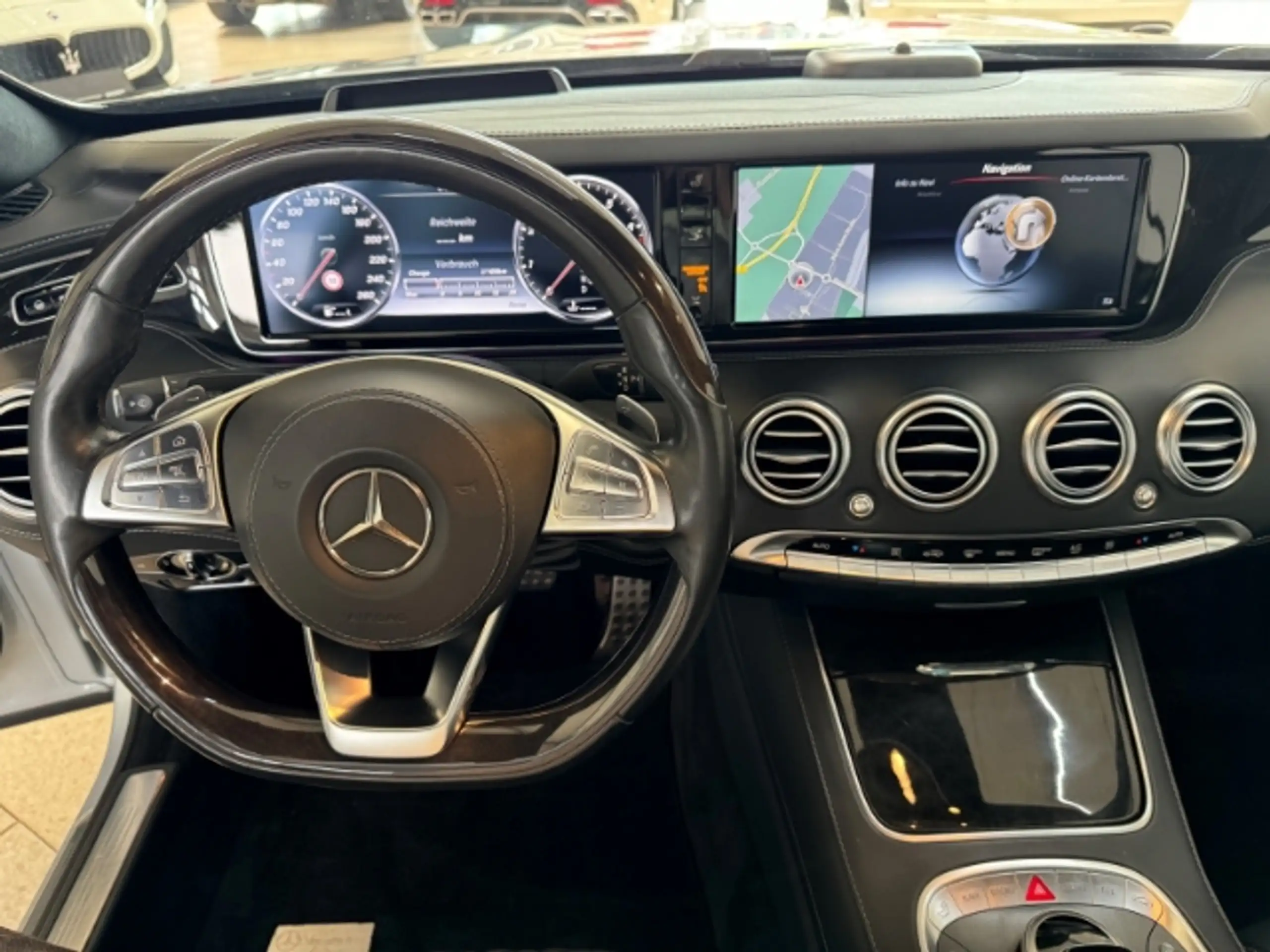 Mercedes-Benz - S 500