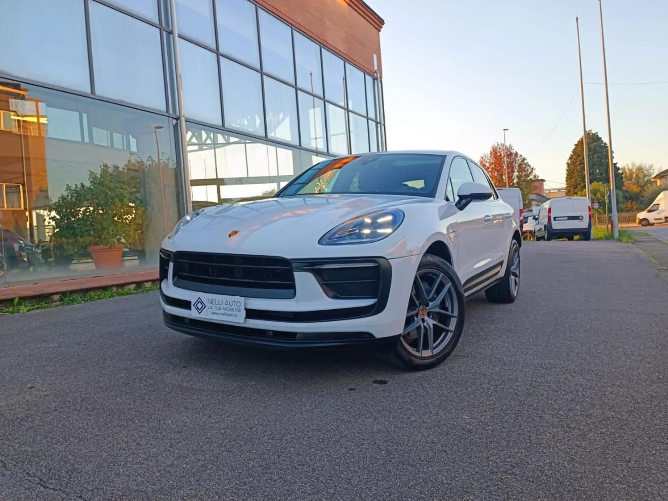 Porsche - Macan