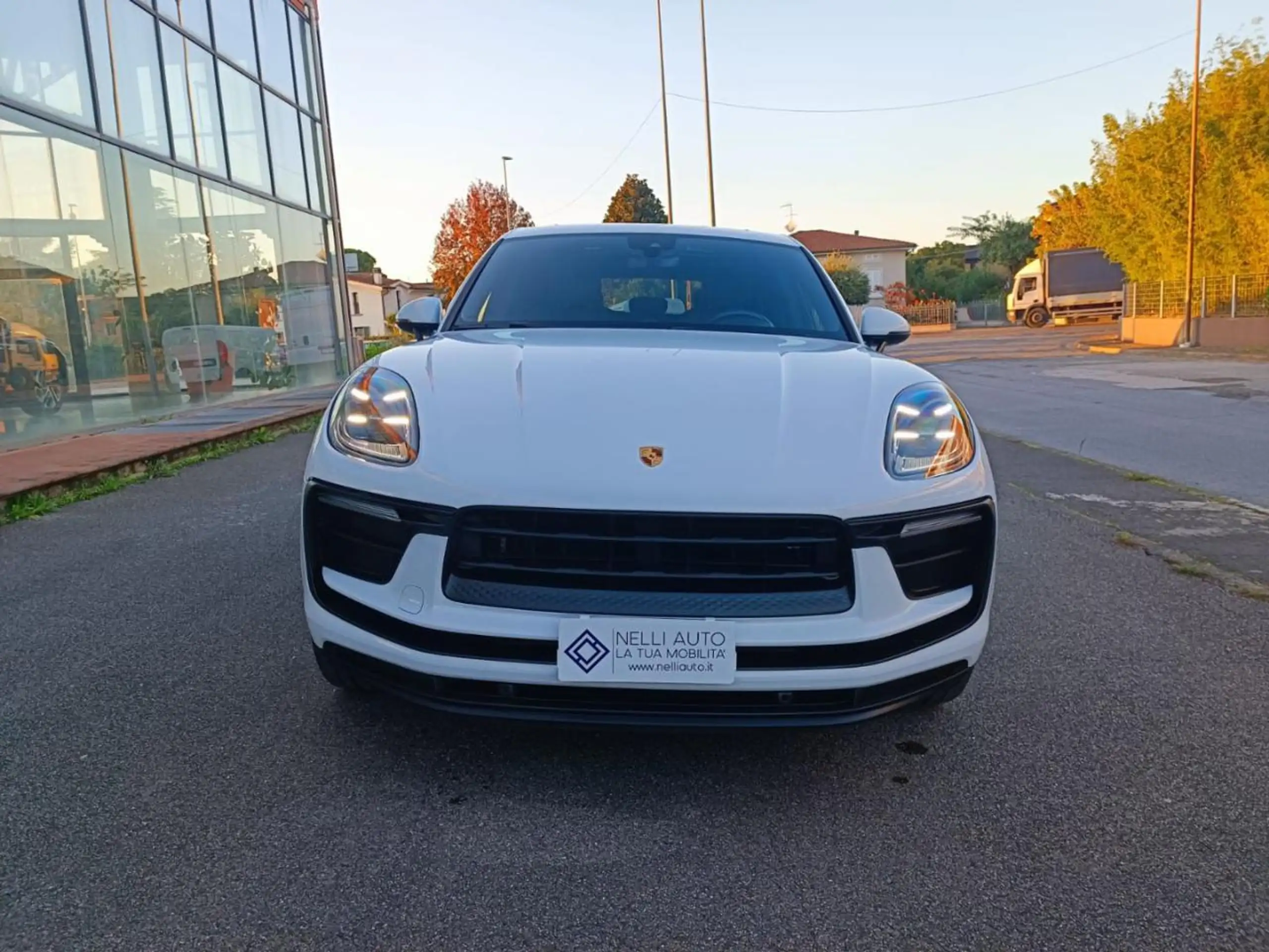 Porsche - Macan