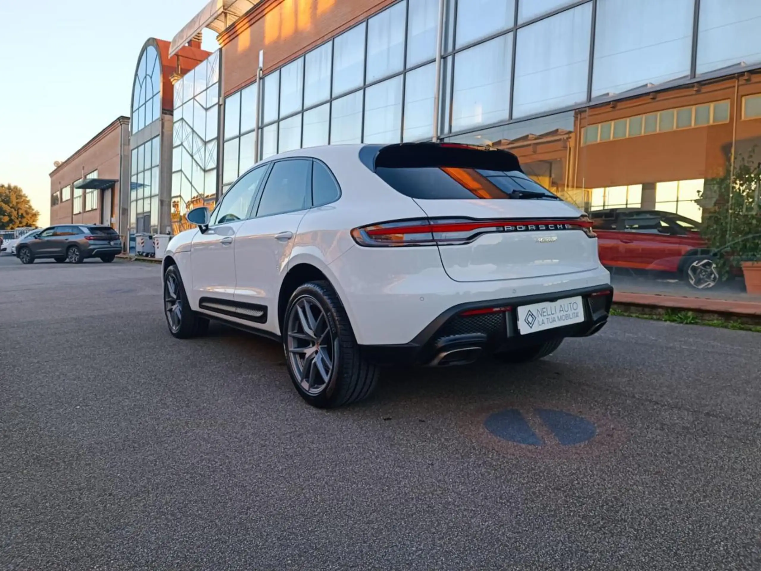 Porsche - Macan