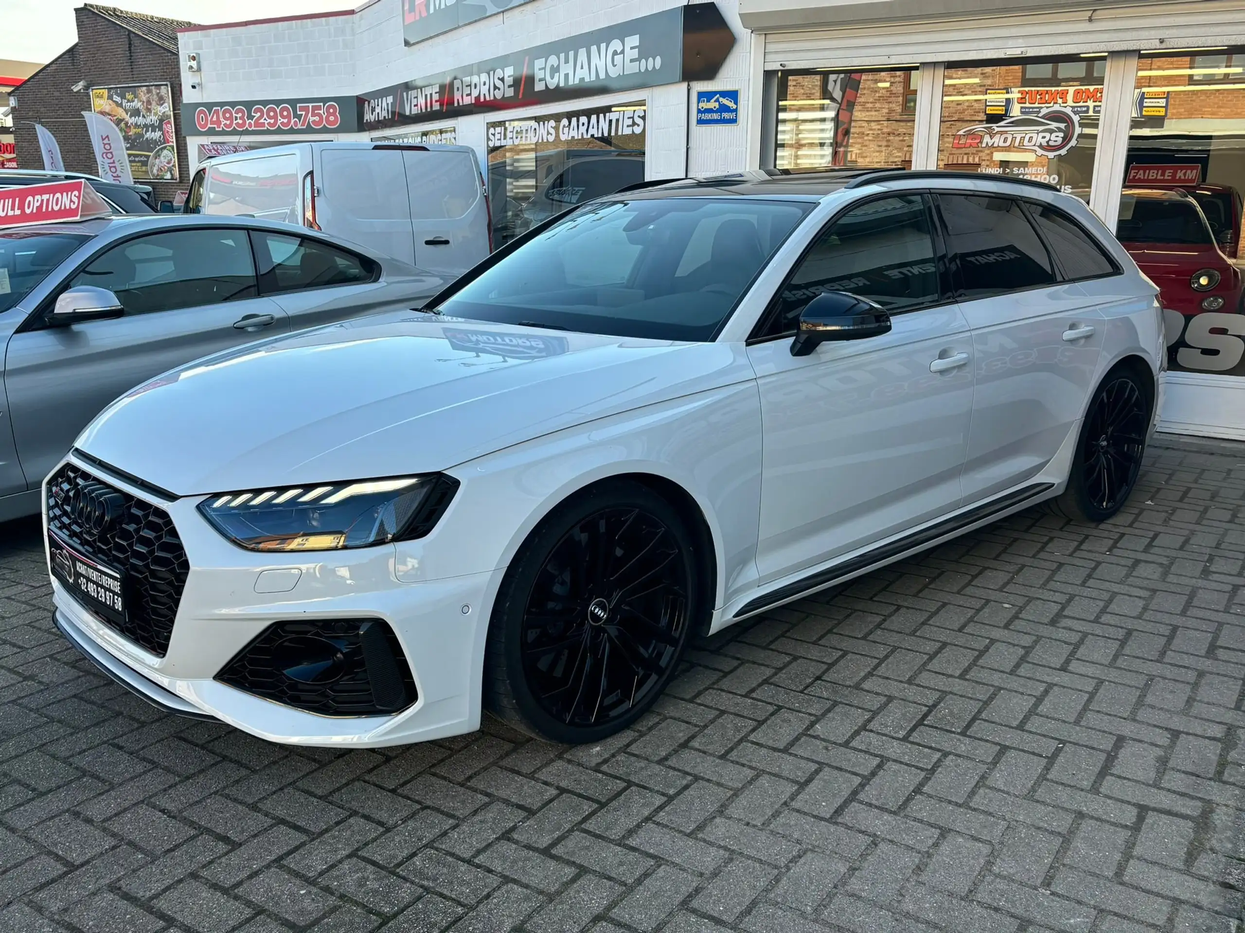 Audi - RS4