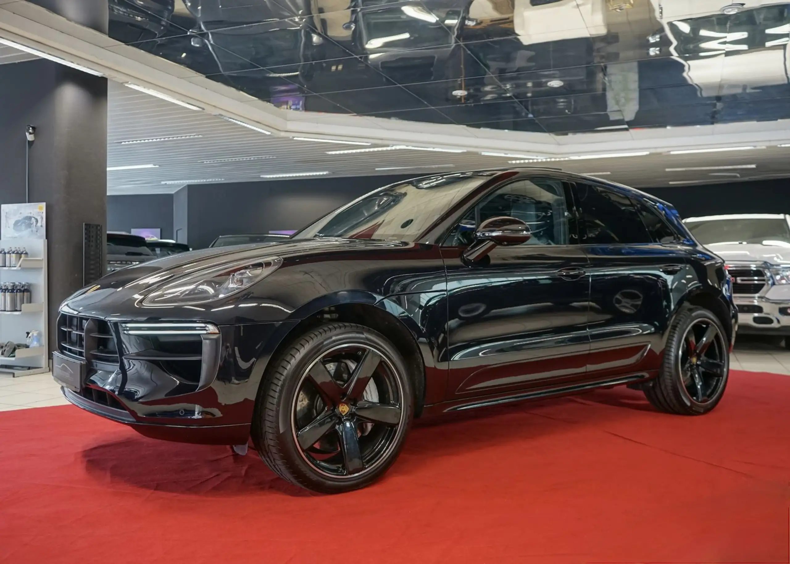 Porsche - Macan