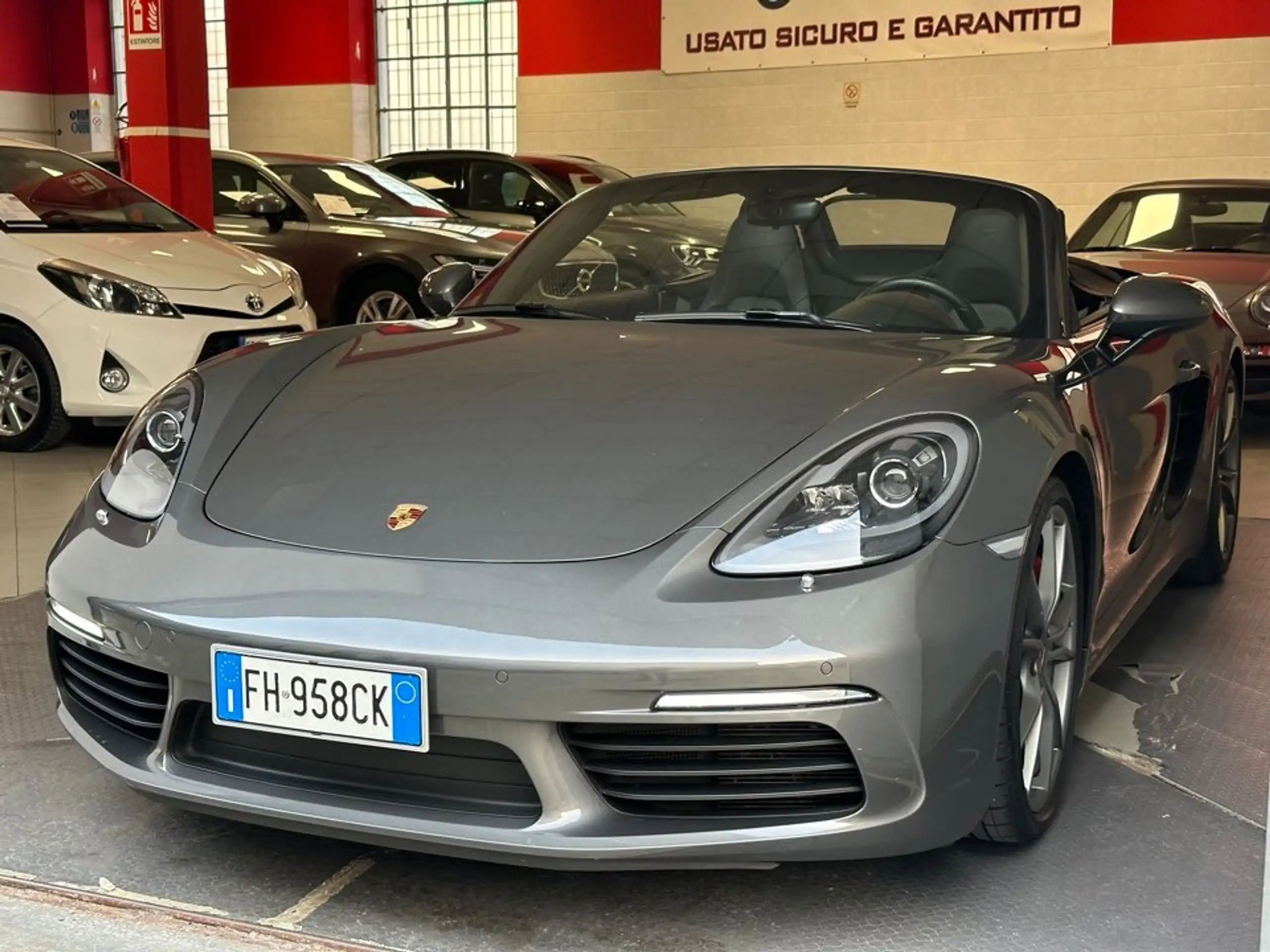 Porsche - Boxster