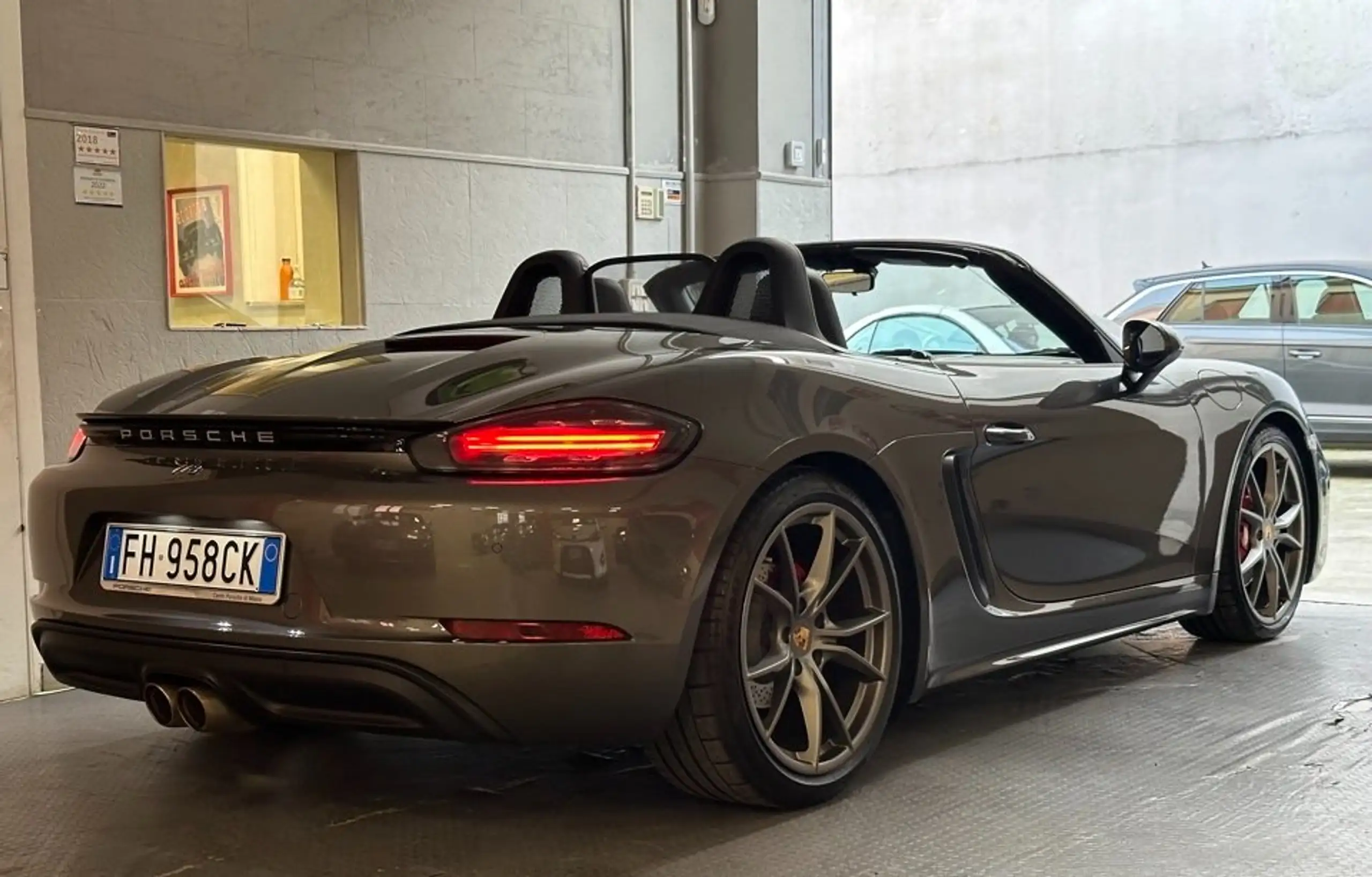 Porsche - Boxster