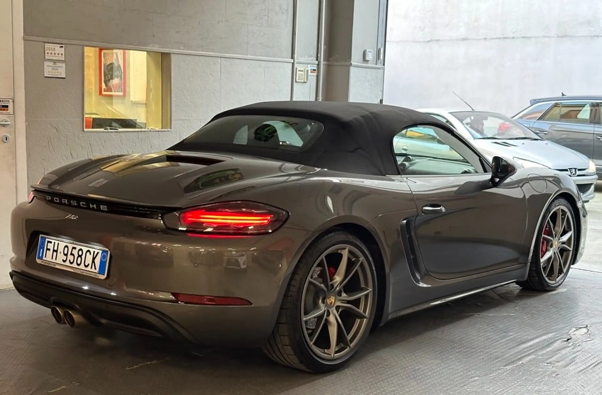 Porsche - Boxster