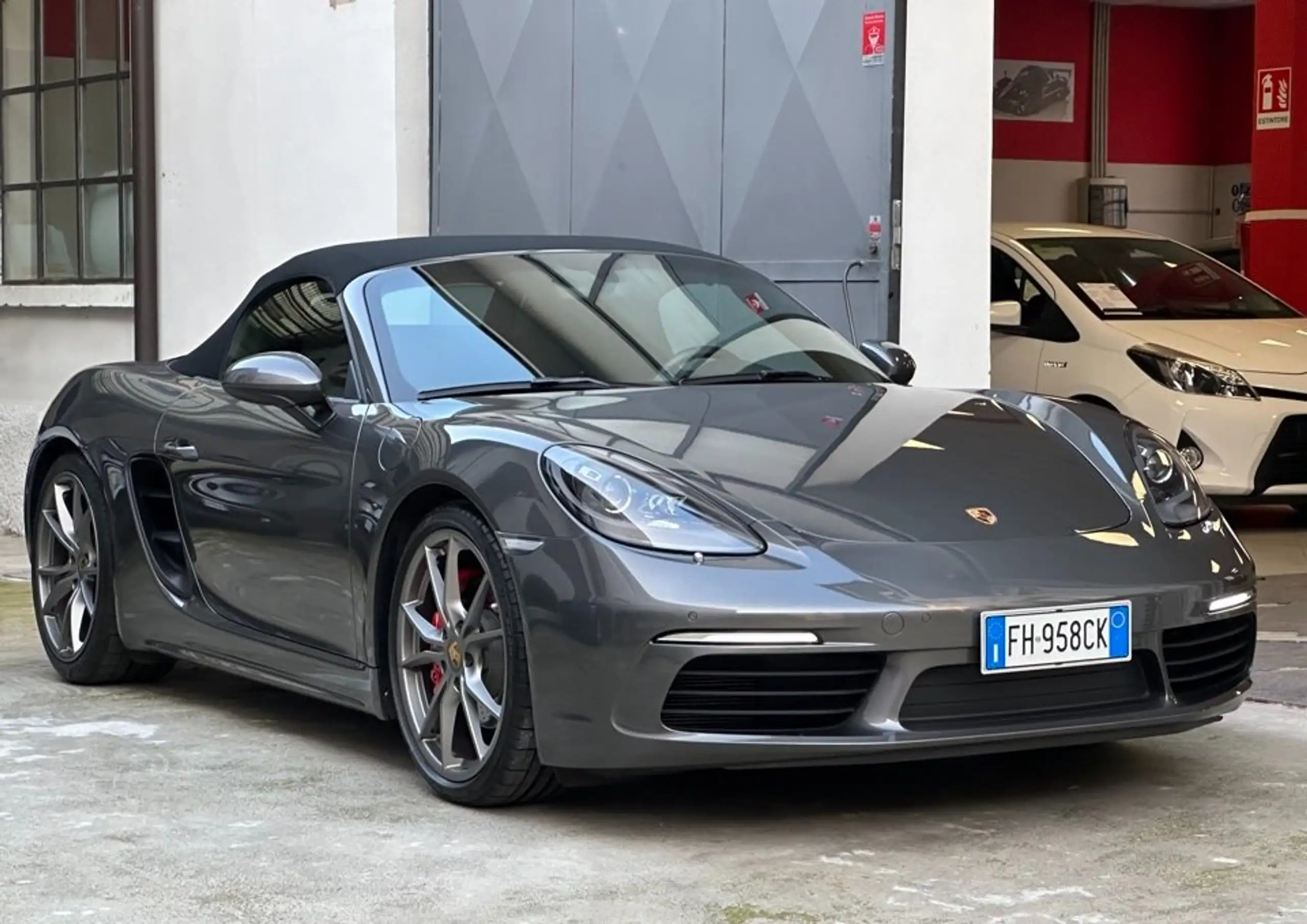 Porsche - Boxster