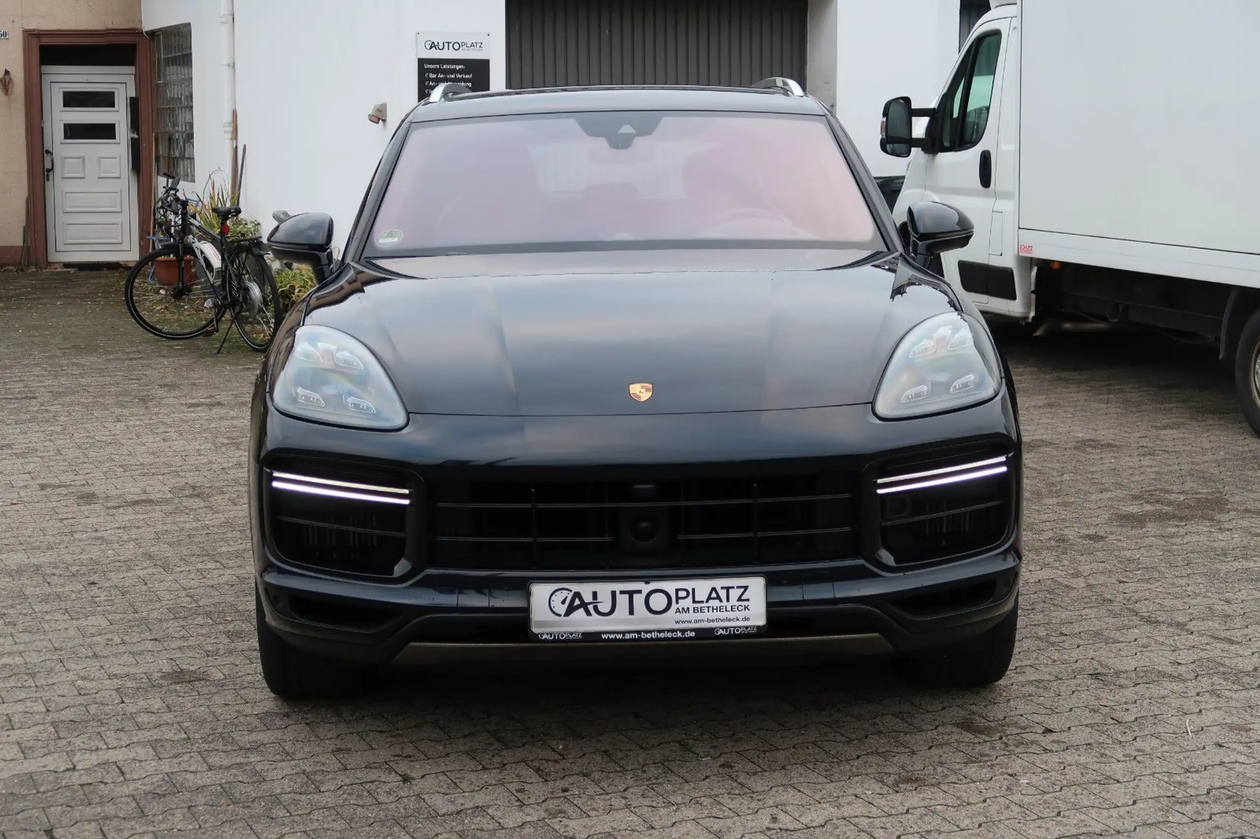 Porsche - Cayenne