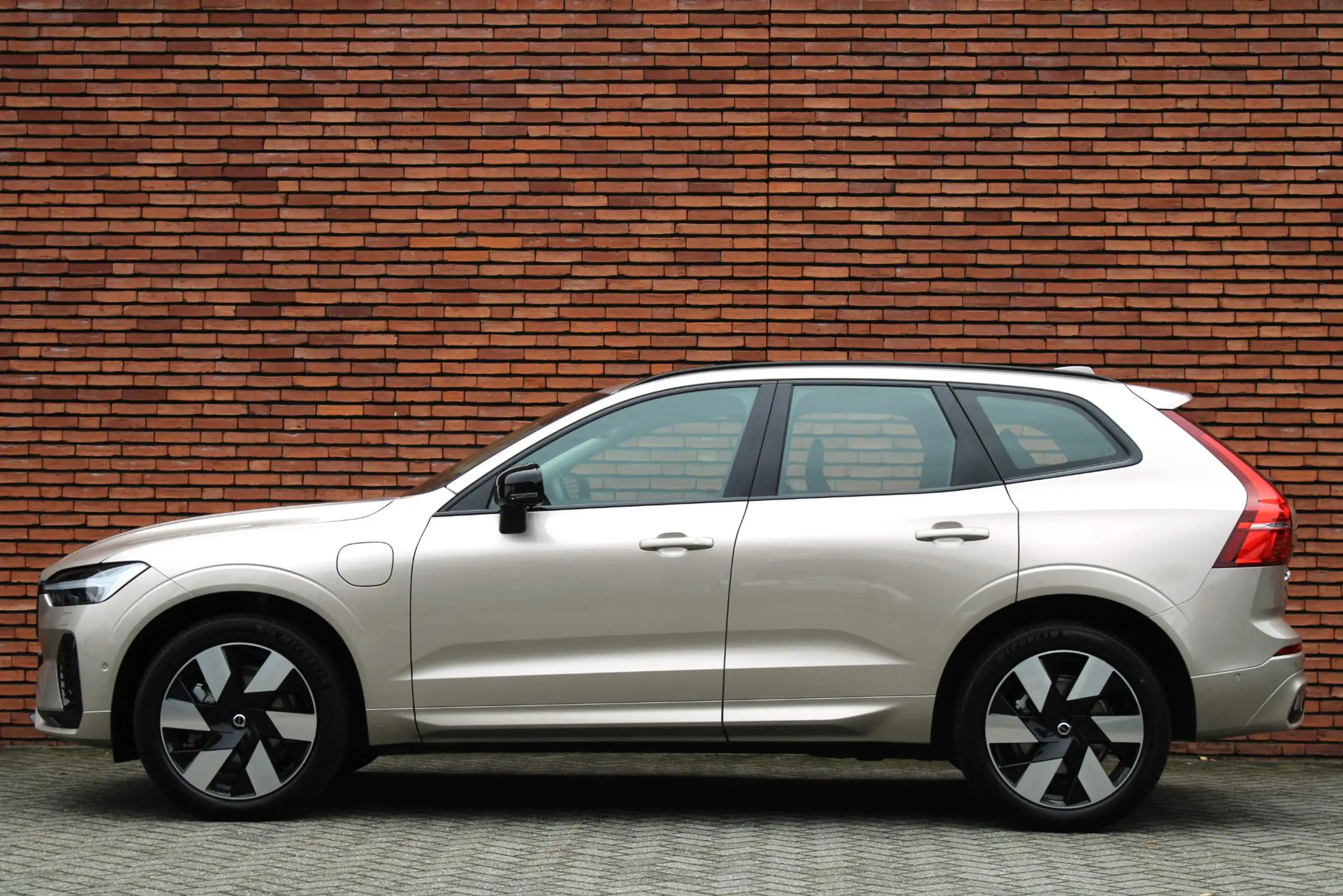 Volvo - XC60