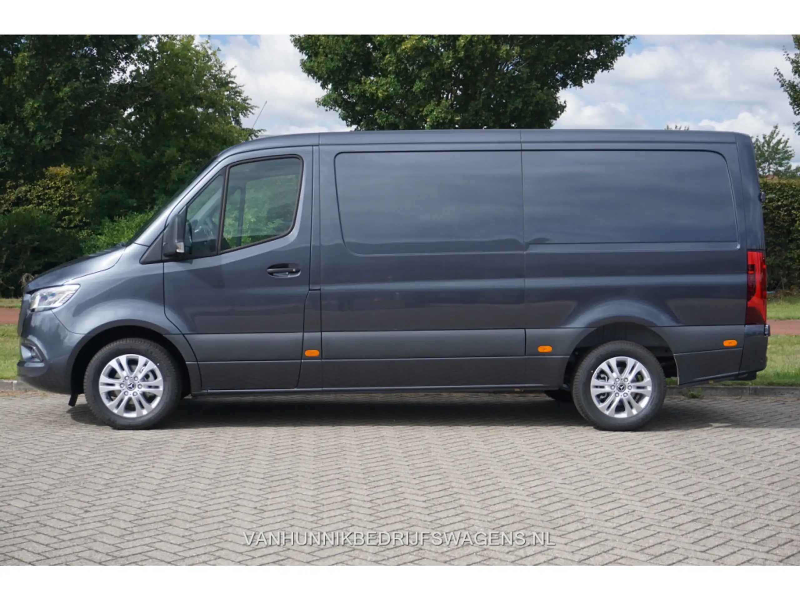 Mercedes-Benz - Sprinter