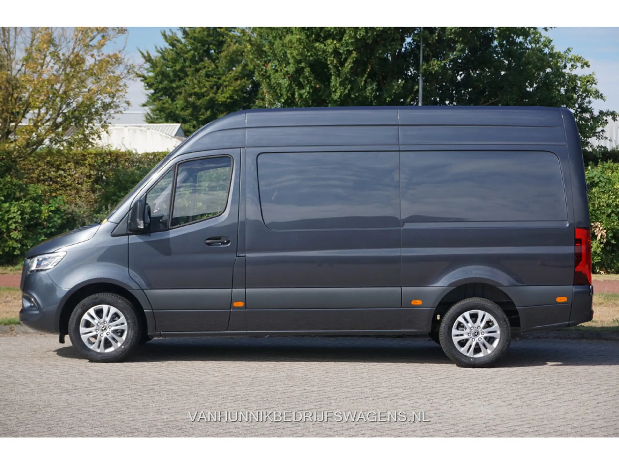 Mercedes-Benz - Sprinter