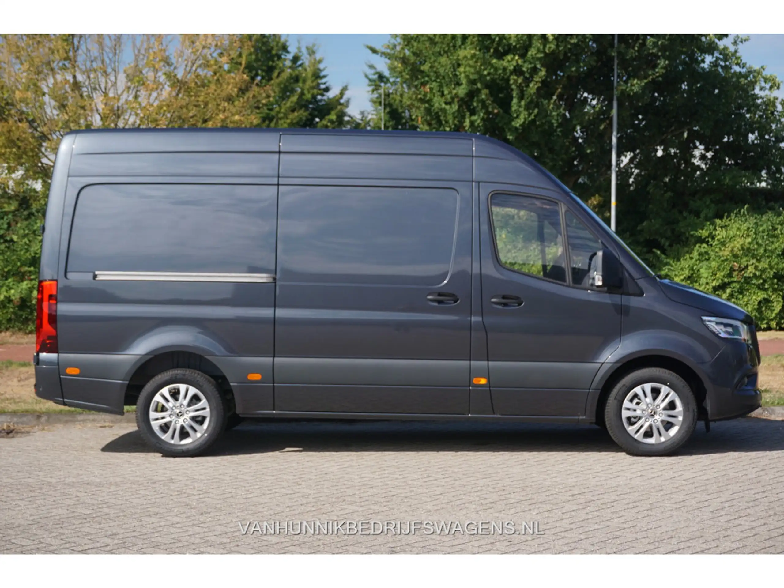 Mercedes-Benz - Sprinter