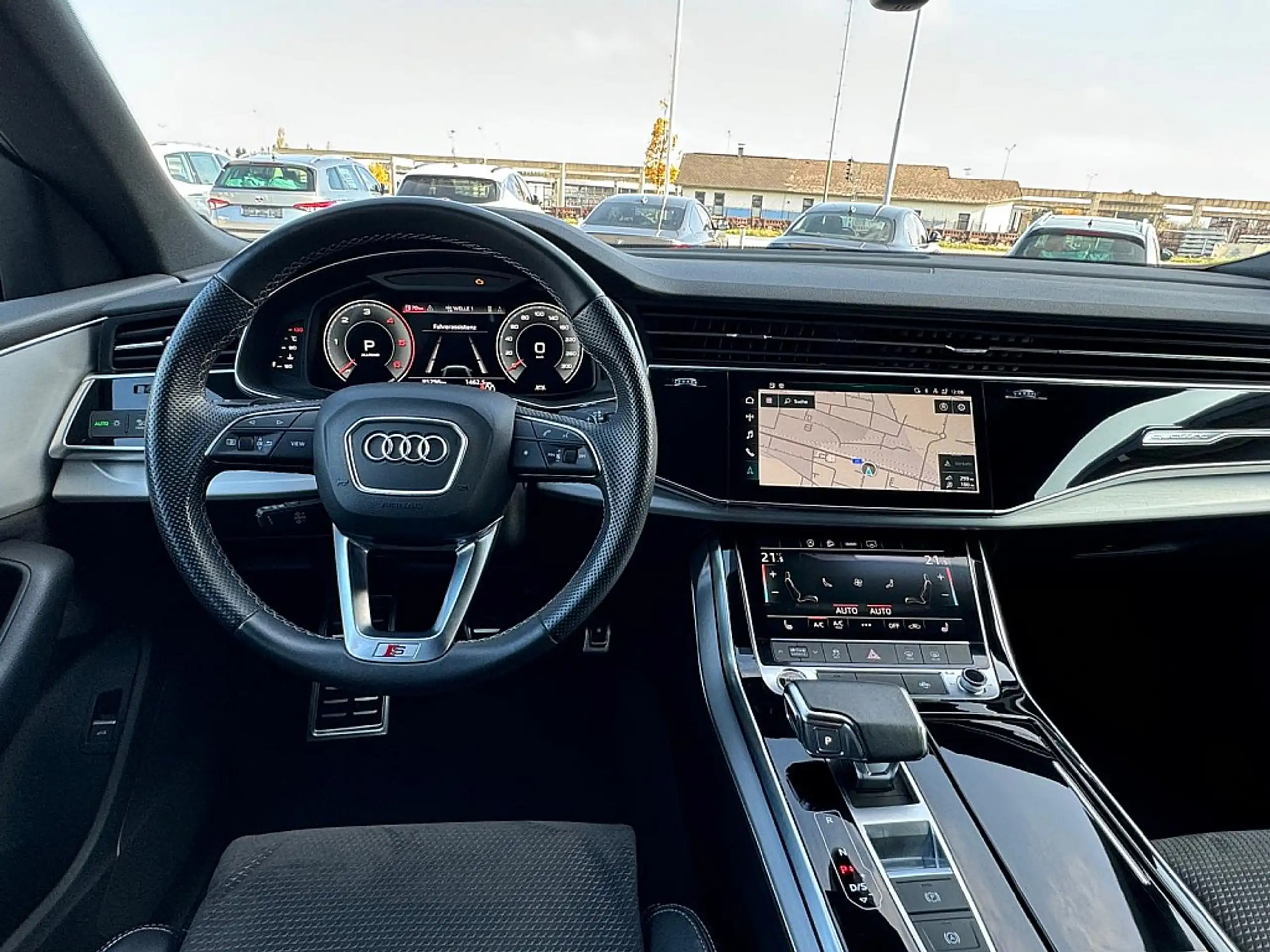 Audi - Q8