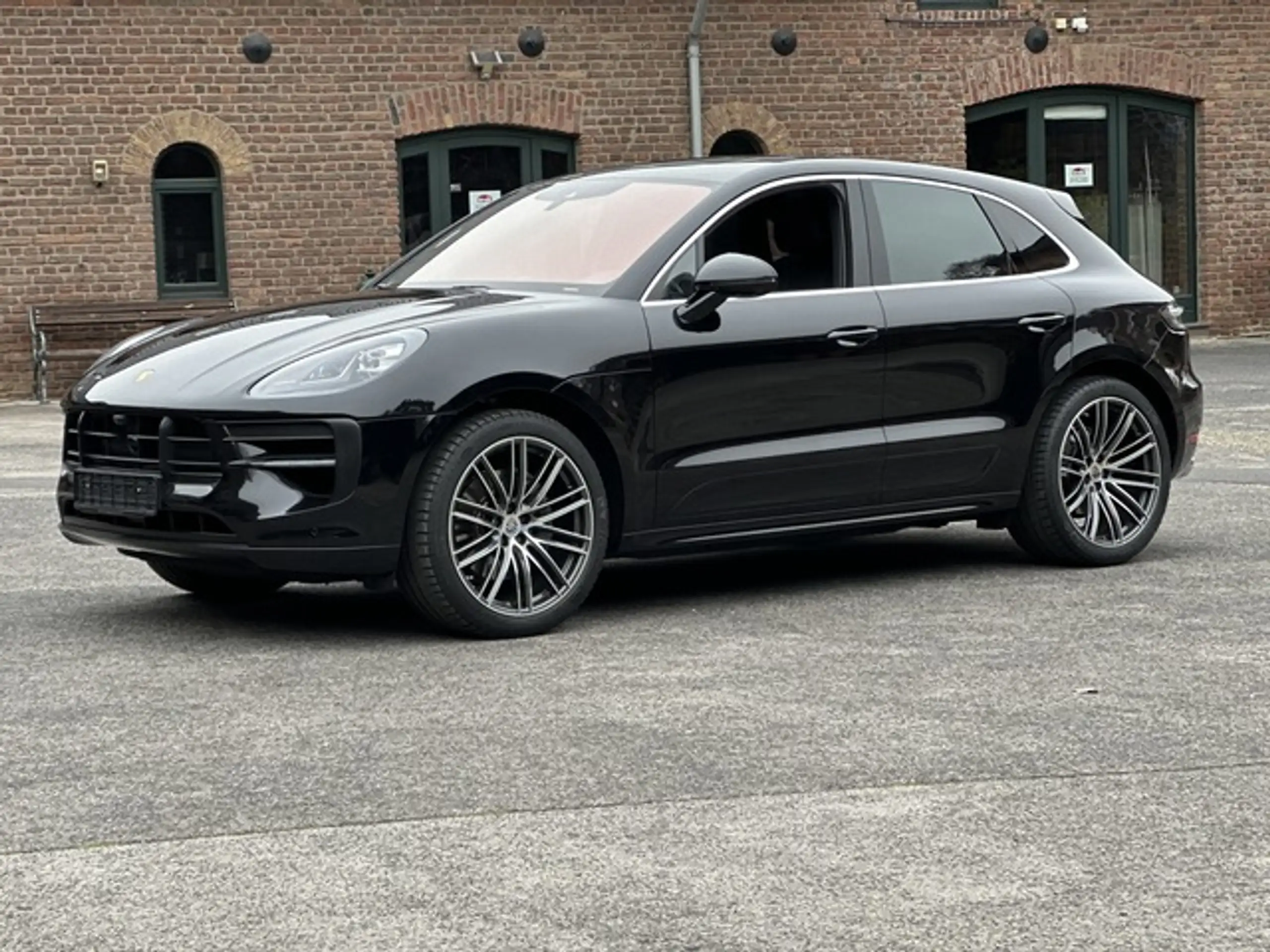 Porsche - Macan