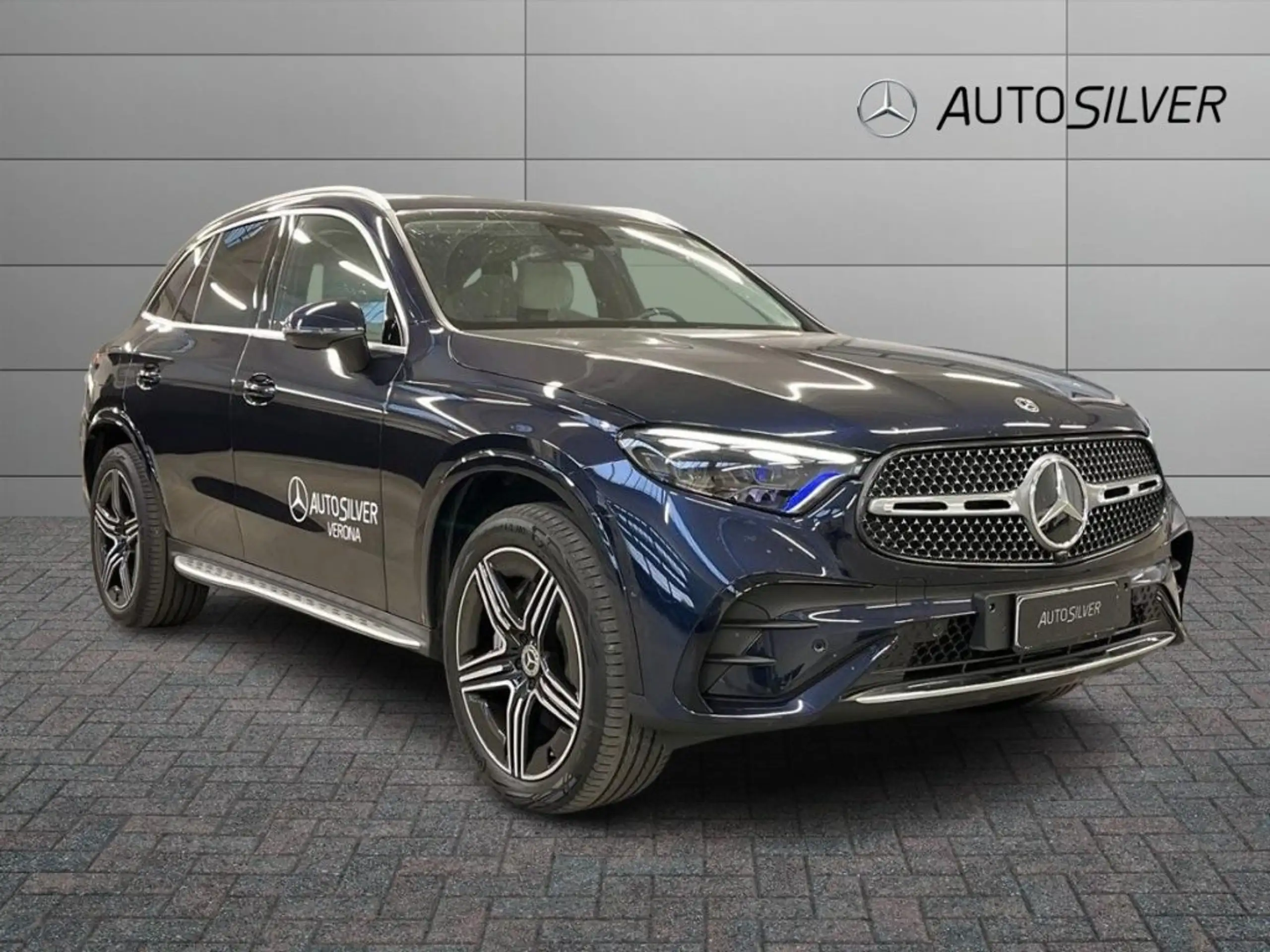 Mercedes-Benz - GLC 300