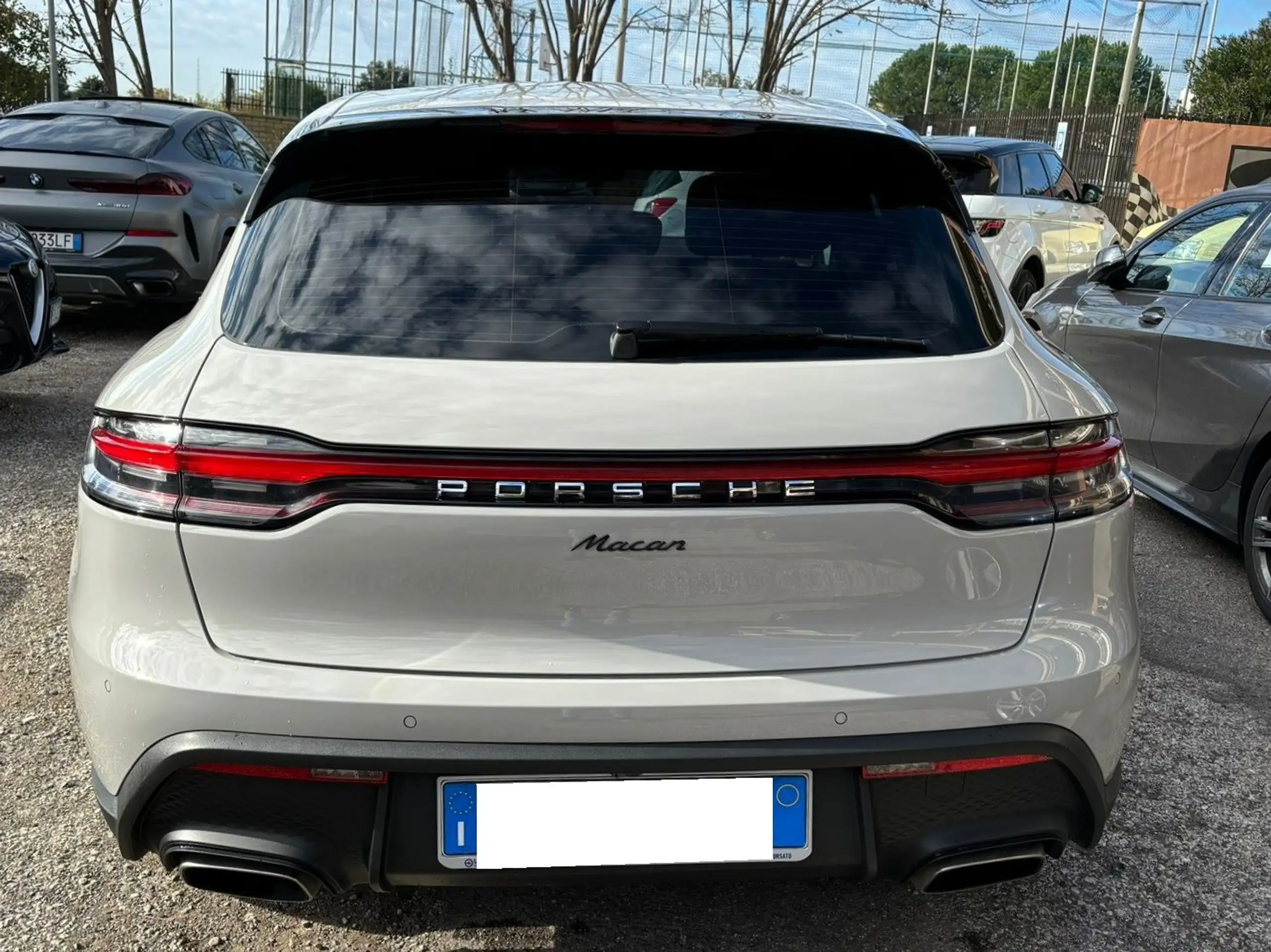 Porsche - Macan