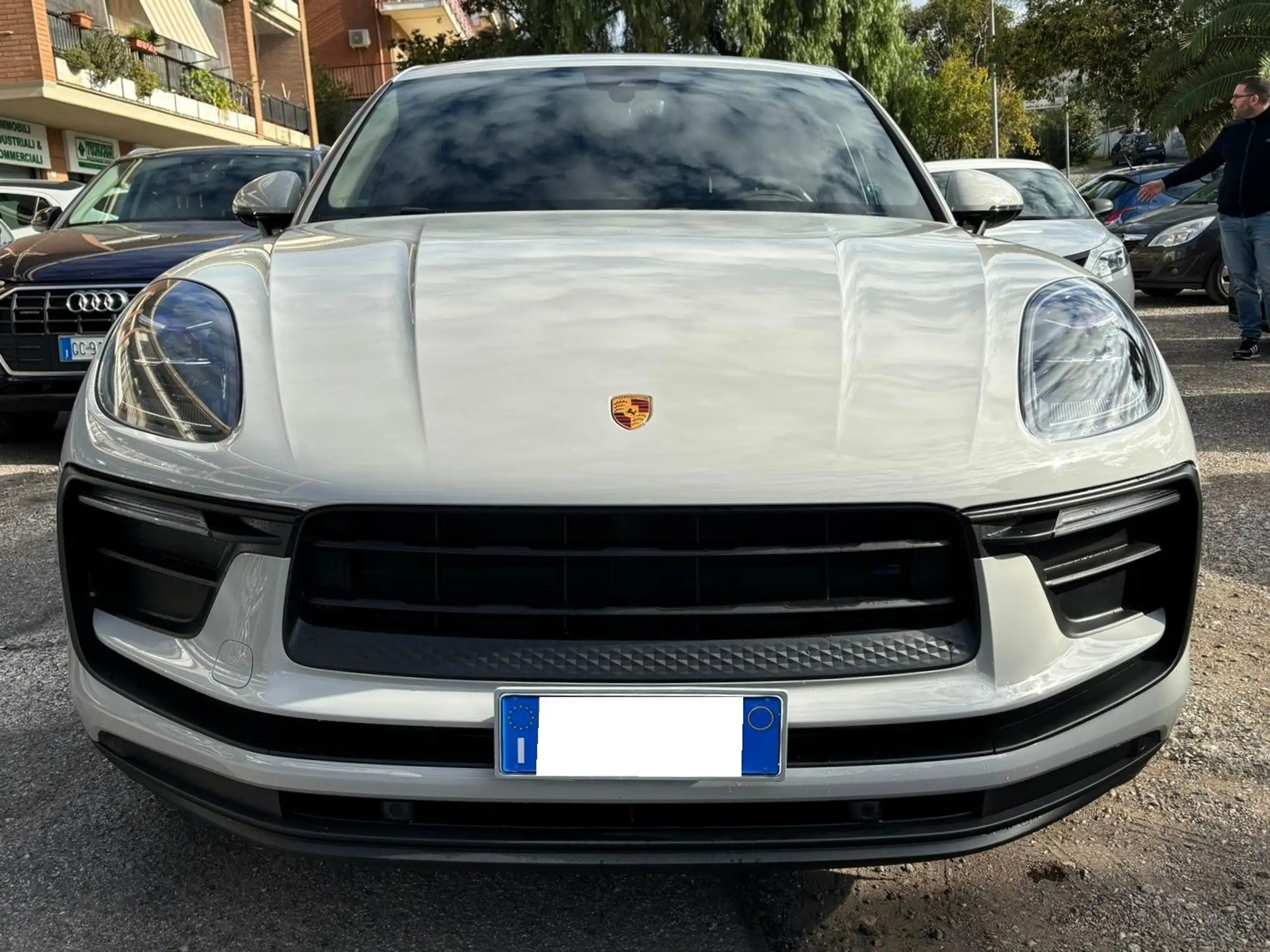 Porsche - Macan