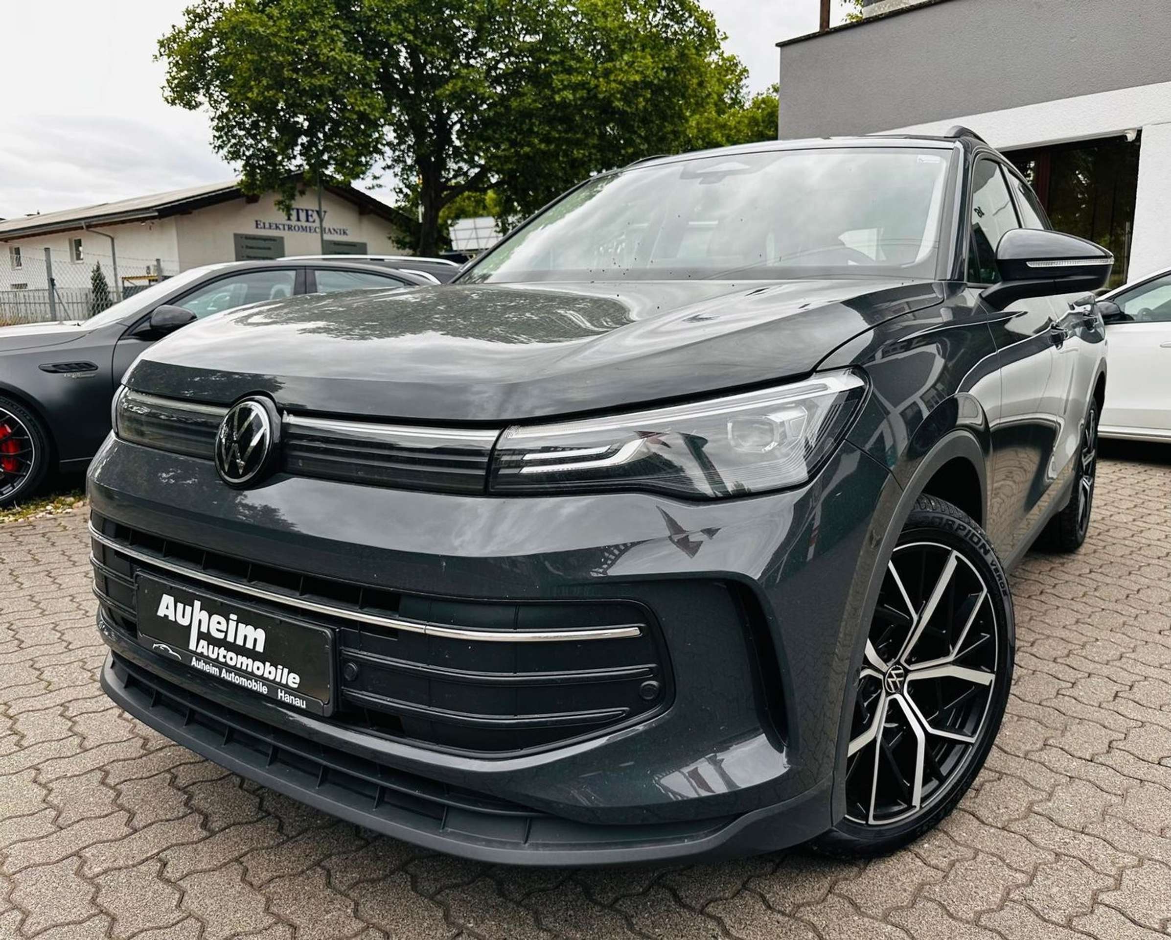 Volkswagen - Tiguan