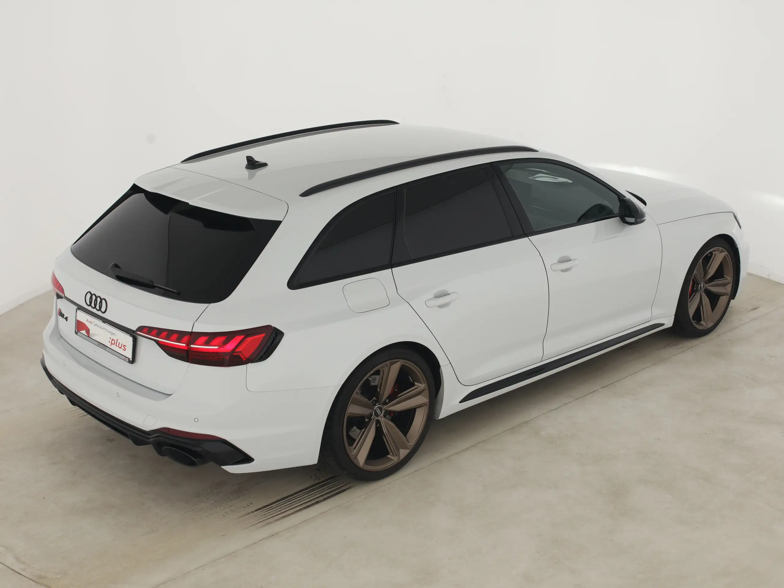 Audi - RS4