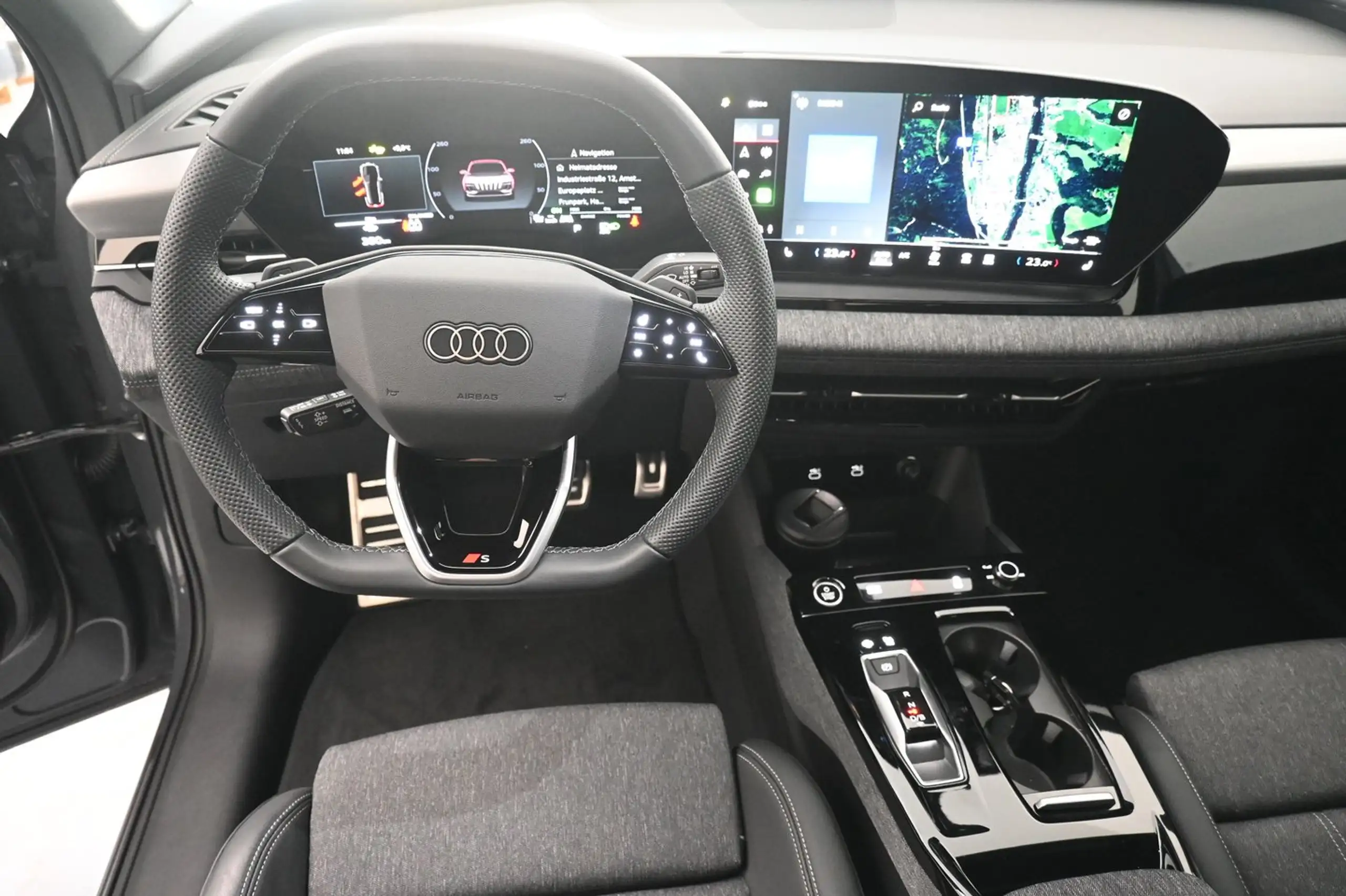 Audi - Q6