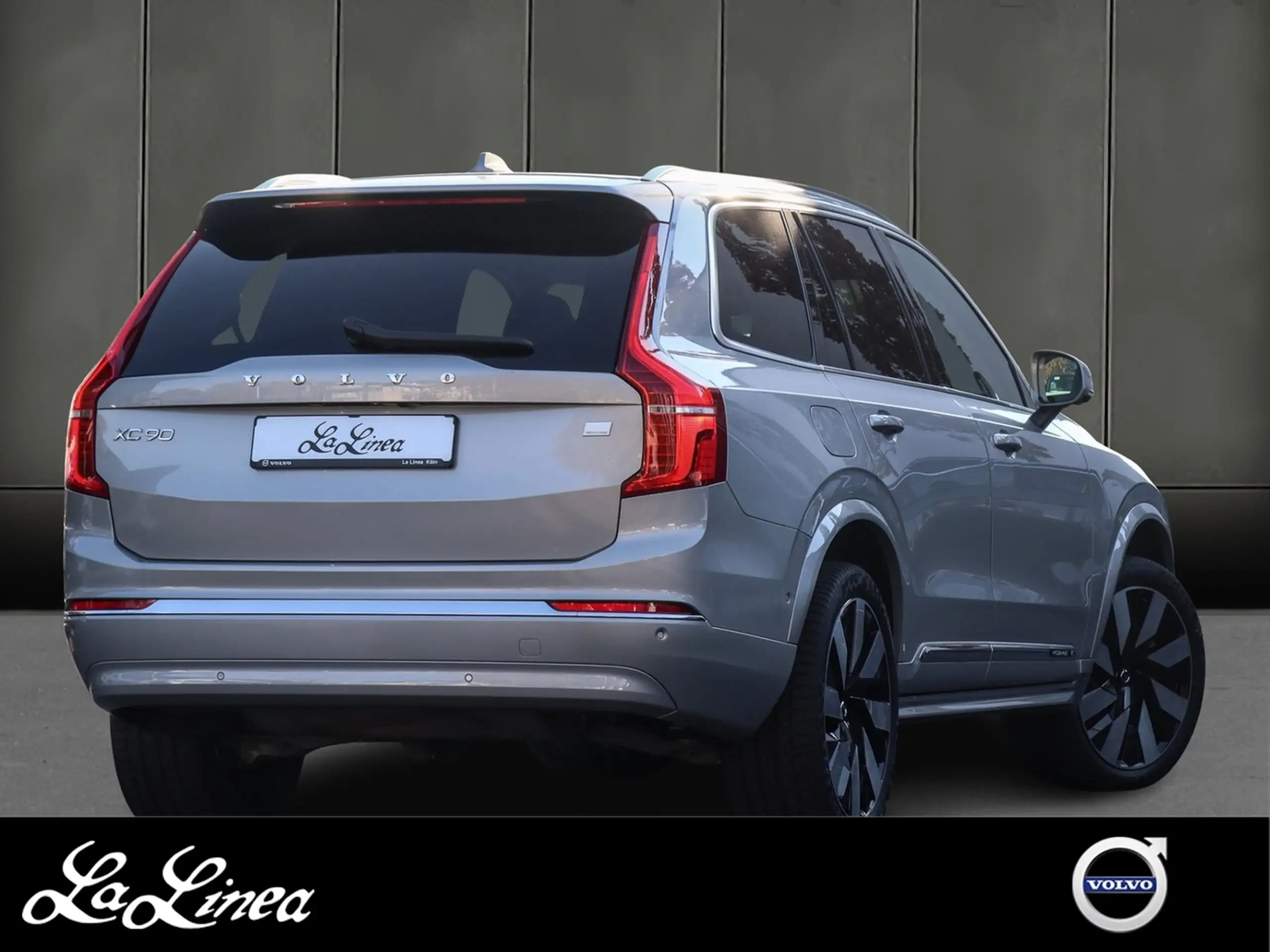 Volvo - XC90