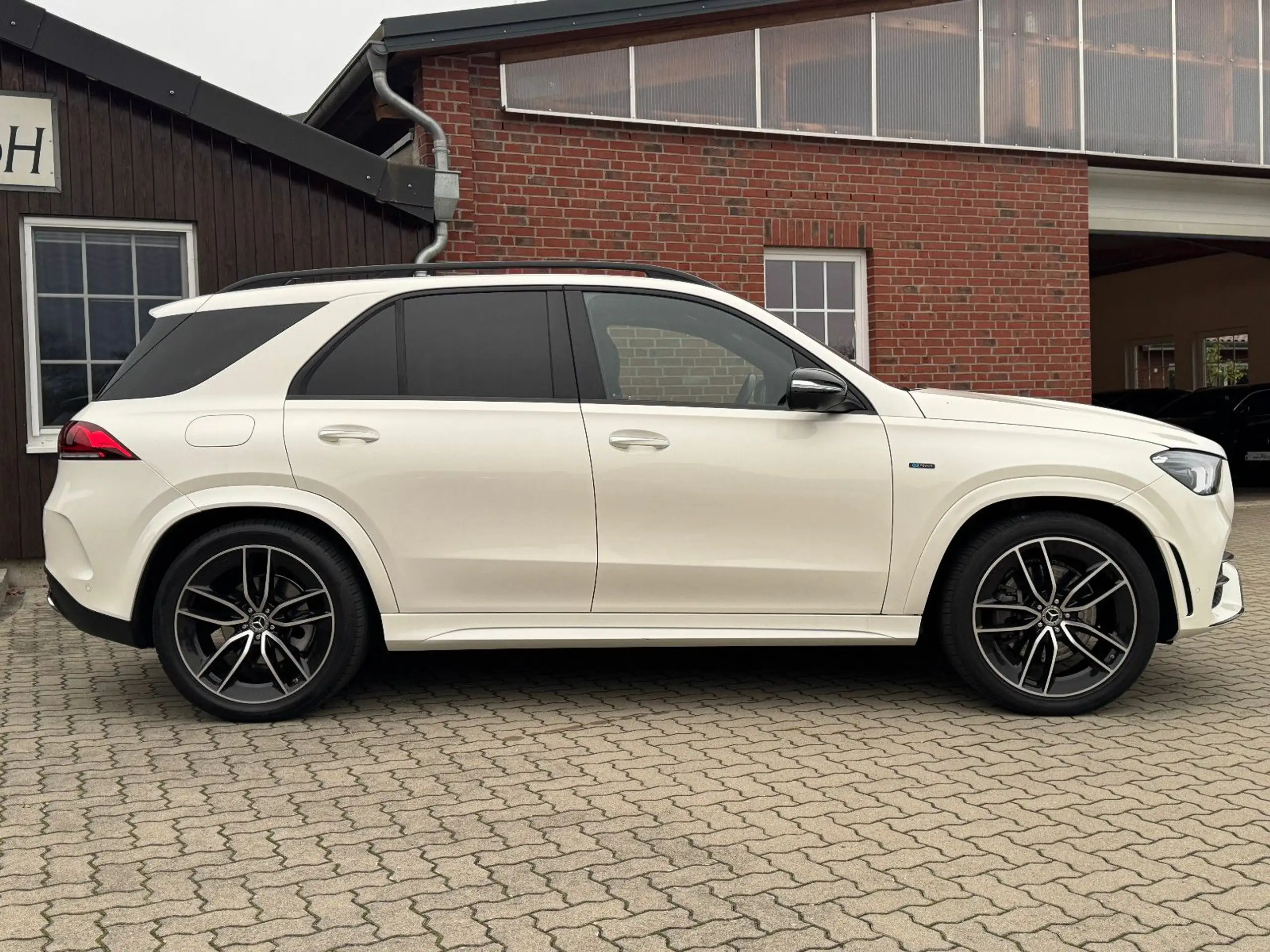 Mercedes-Benz - GLE 350