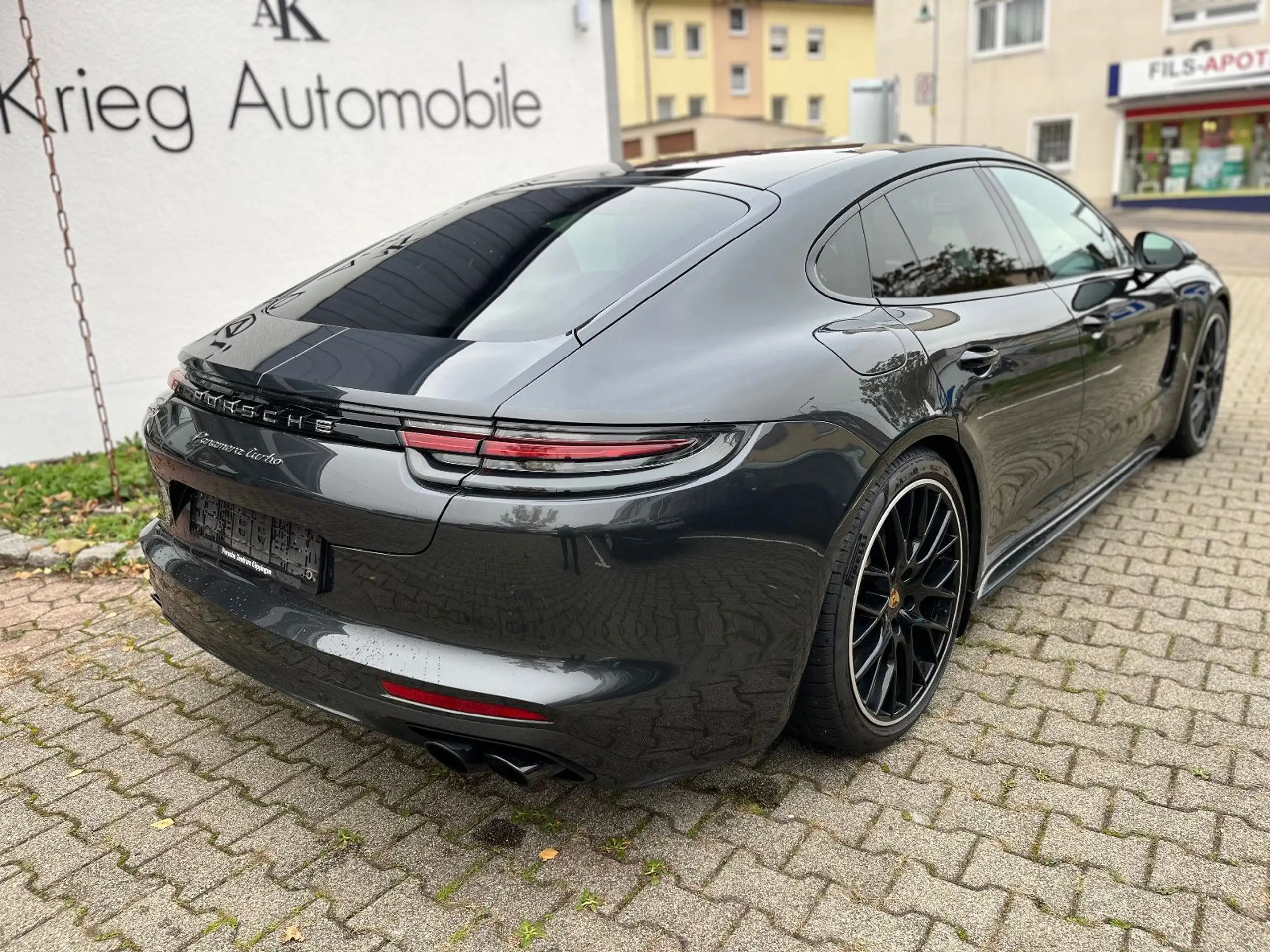 Porsche - Panamera