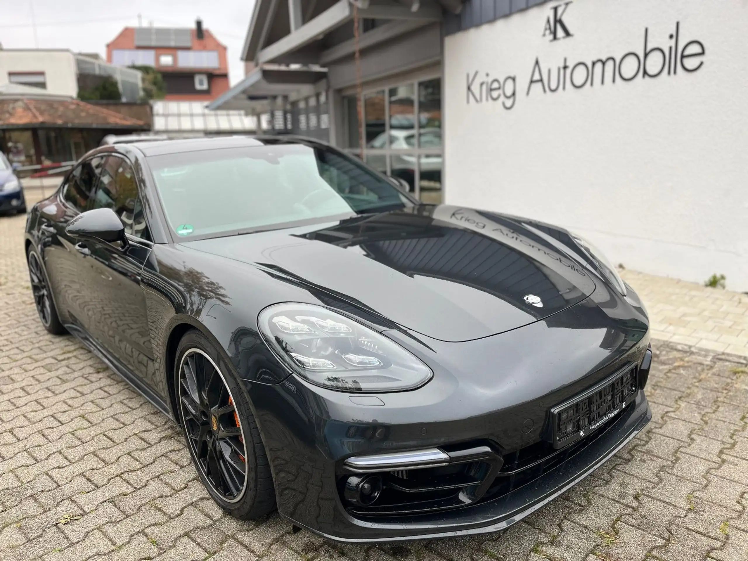 Porsche - Panamera