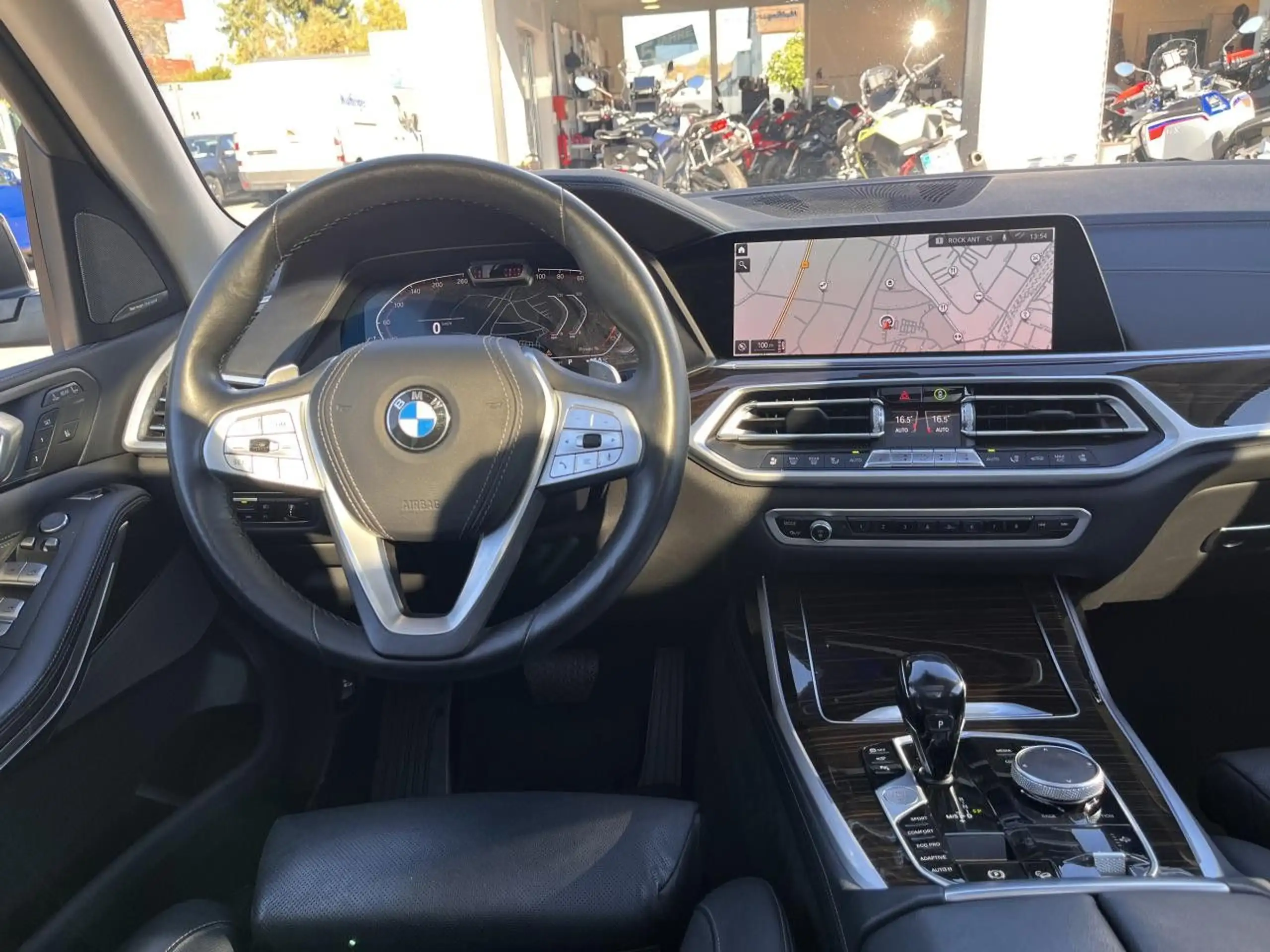 BMW - X7