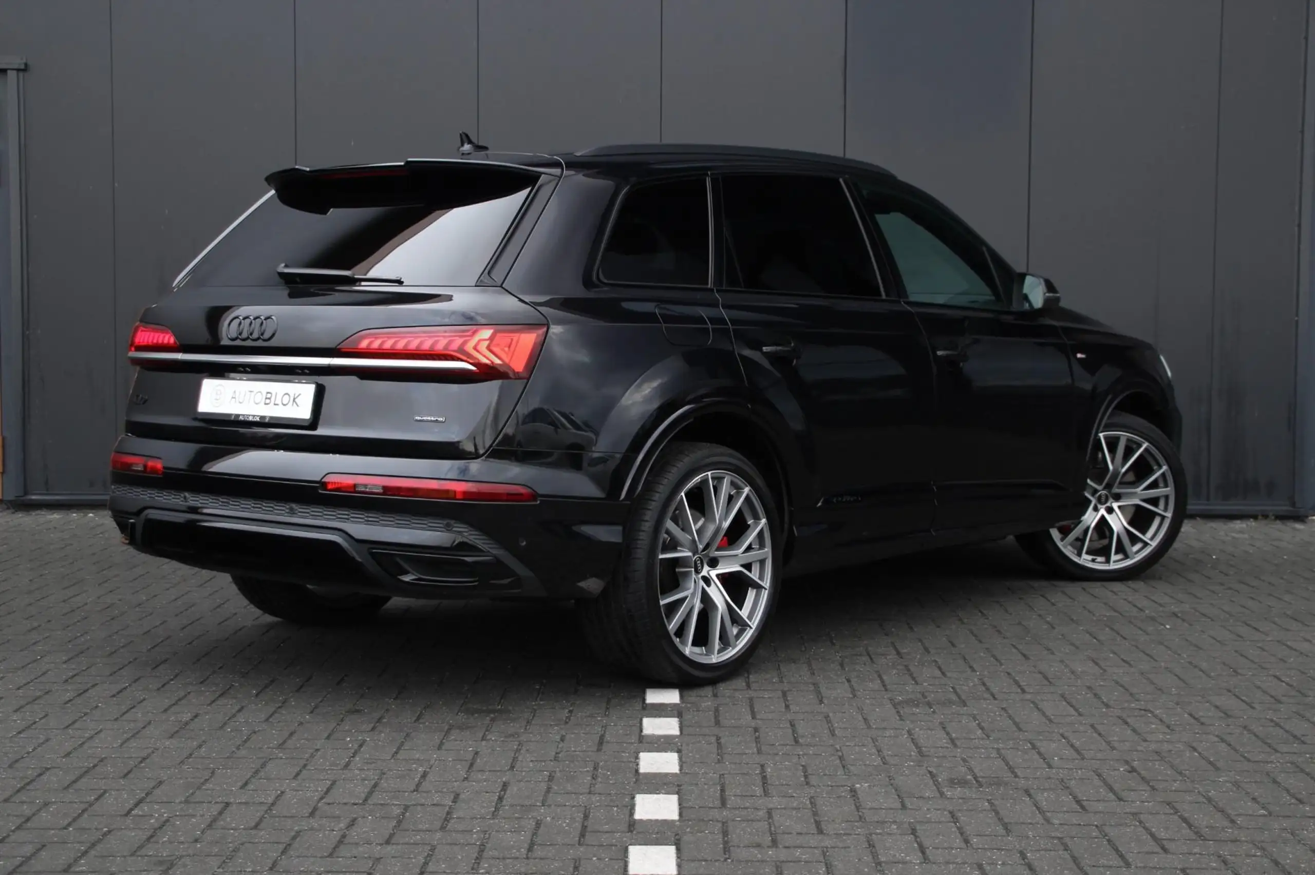 Audi - Q7