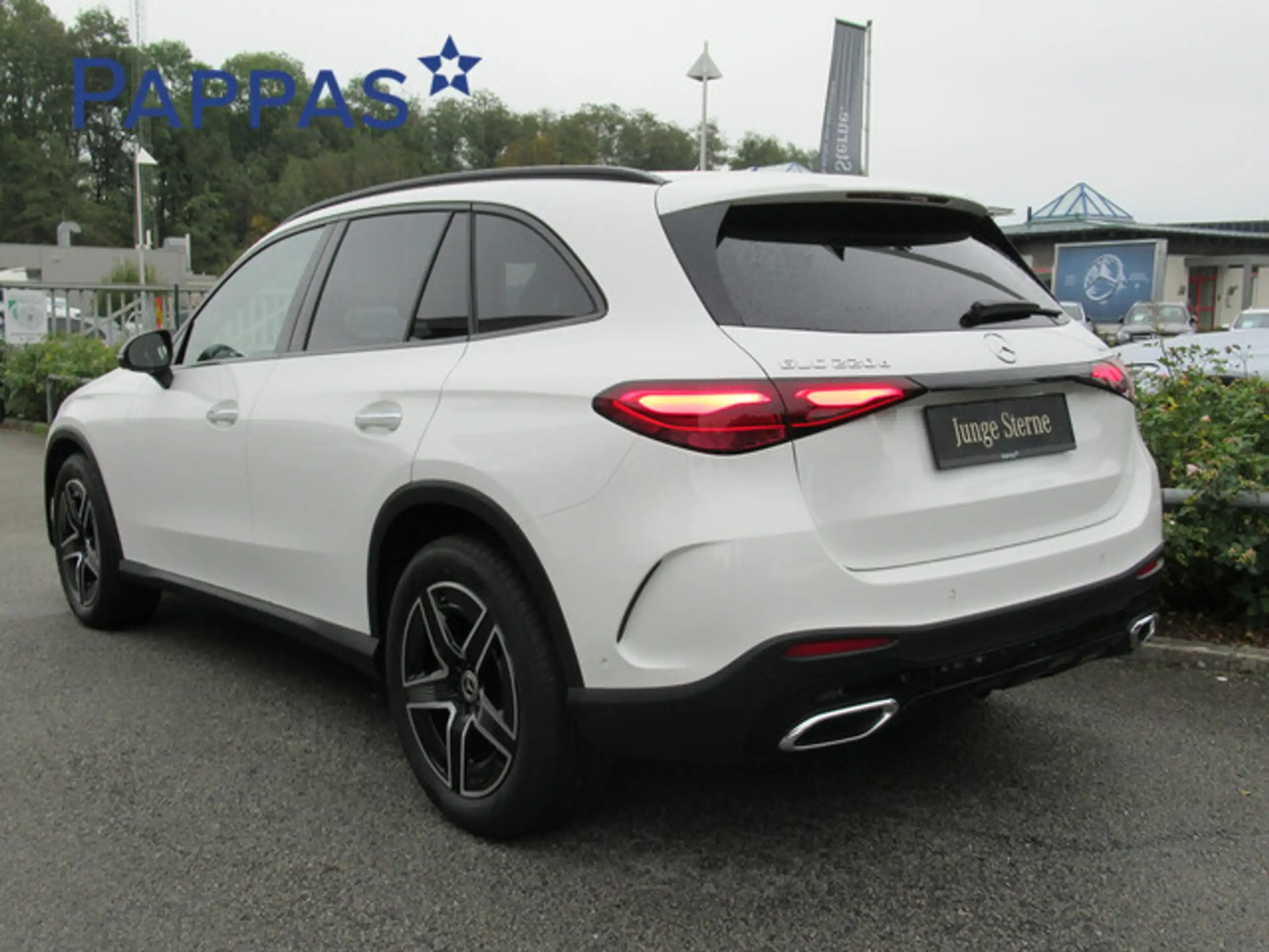 Mercedes-Benz - GLC 220