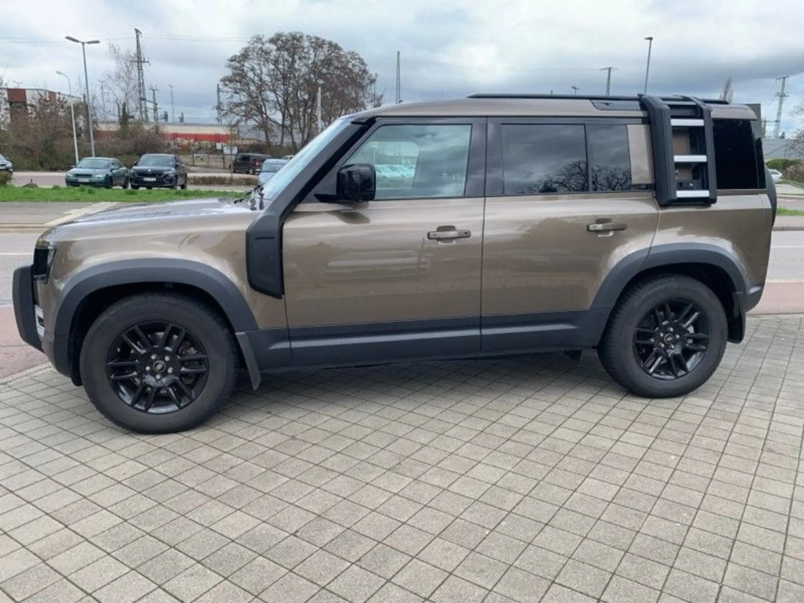 Land Rover Defender 2020