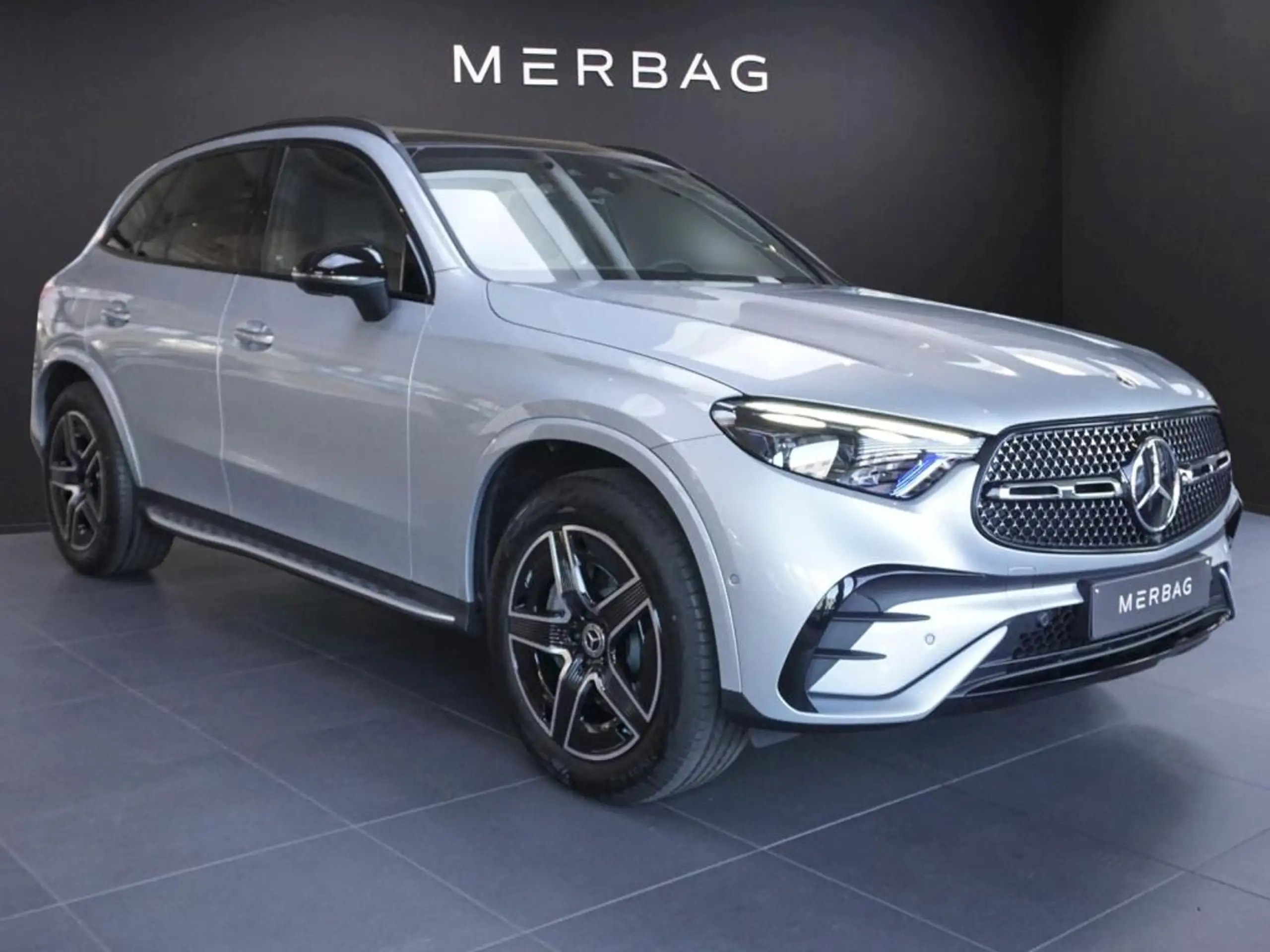 Mercedes-Benz - GLC 300