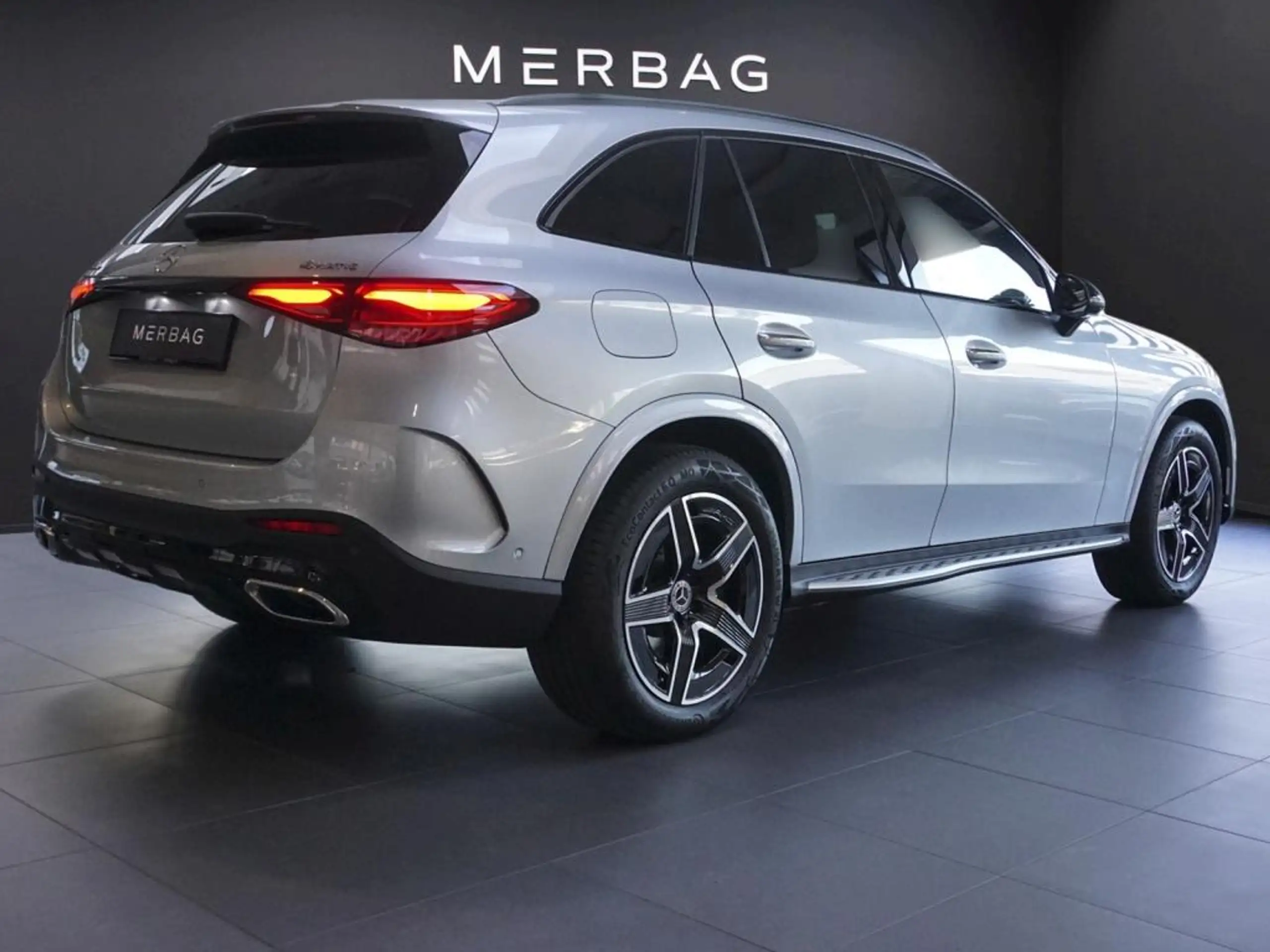 Mercedes-Benz - GLC 300