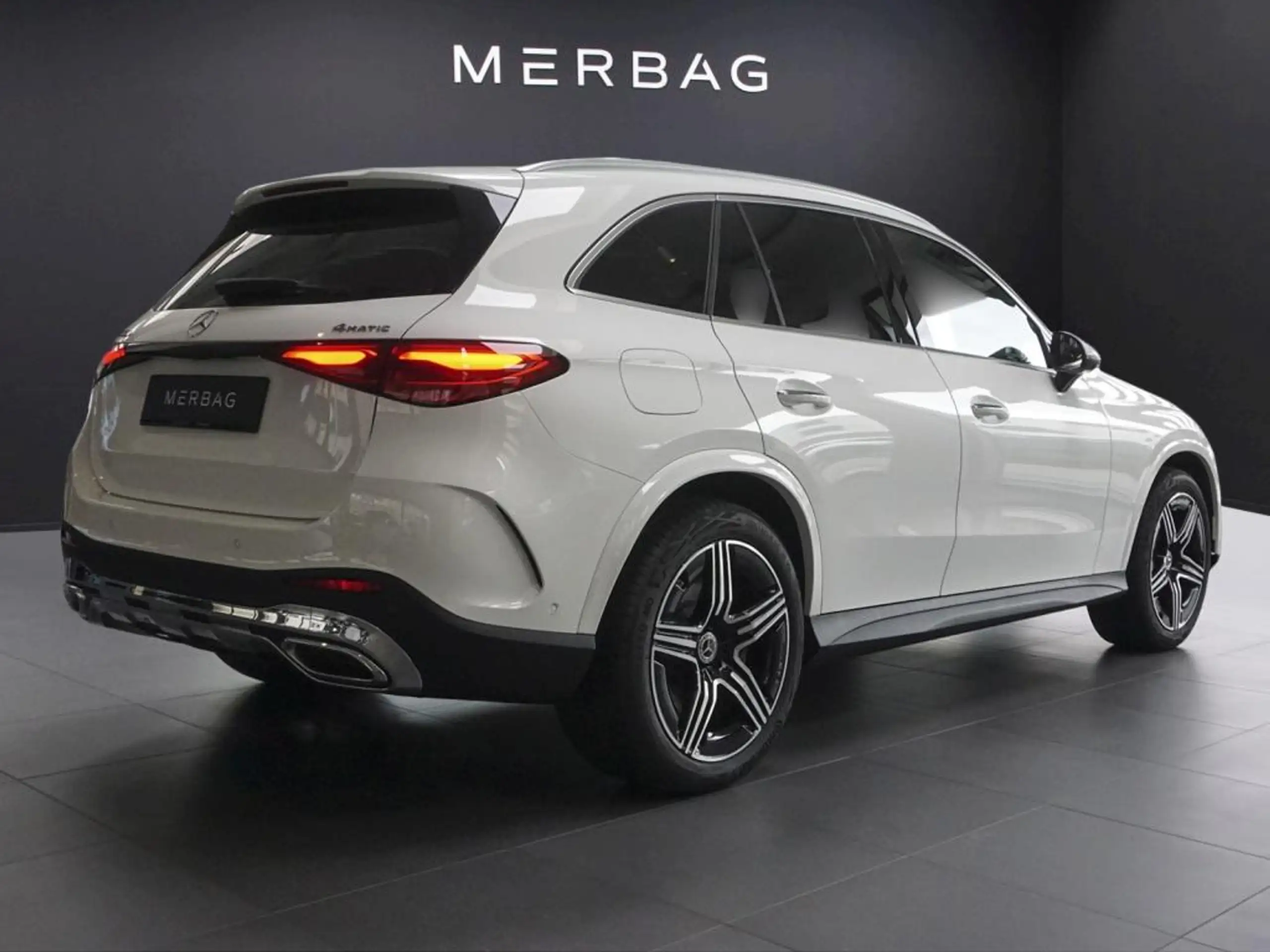 Mercedes-Benz - GLC 300