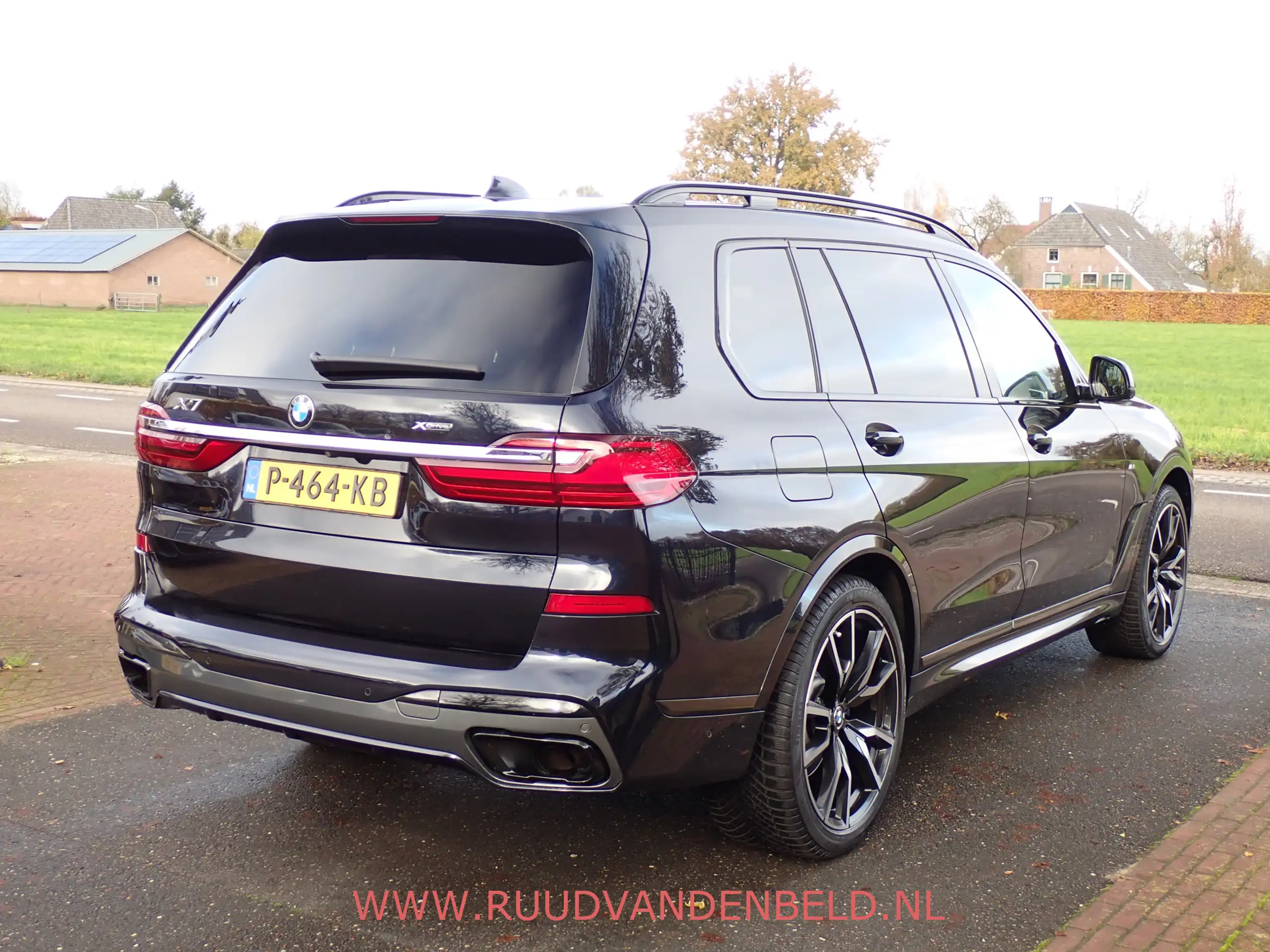 BMW - X7