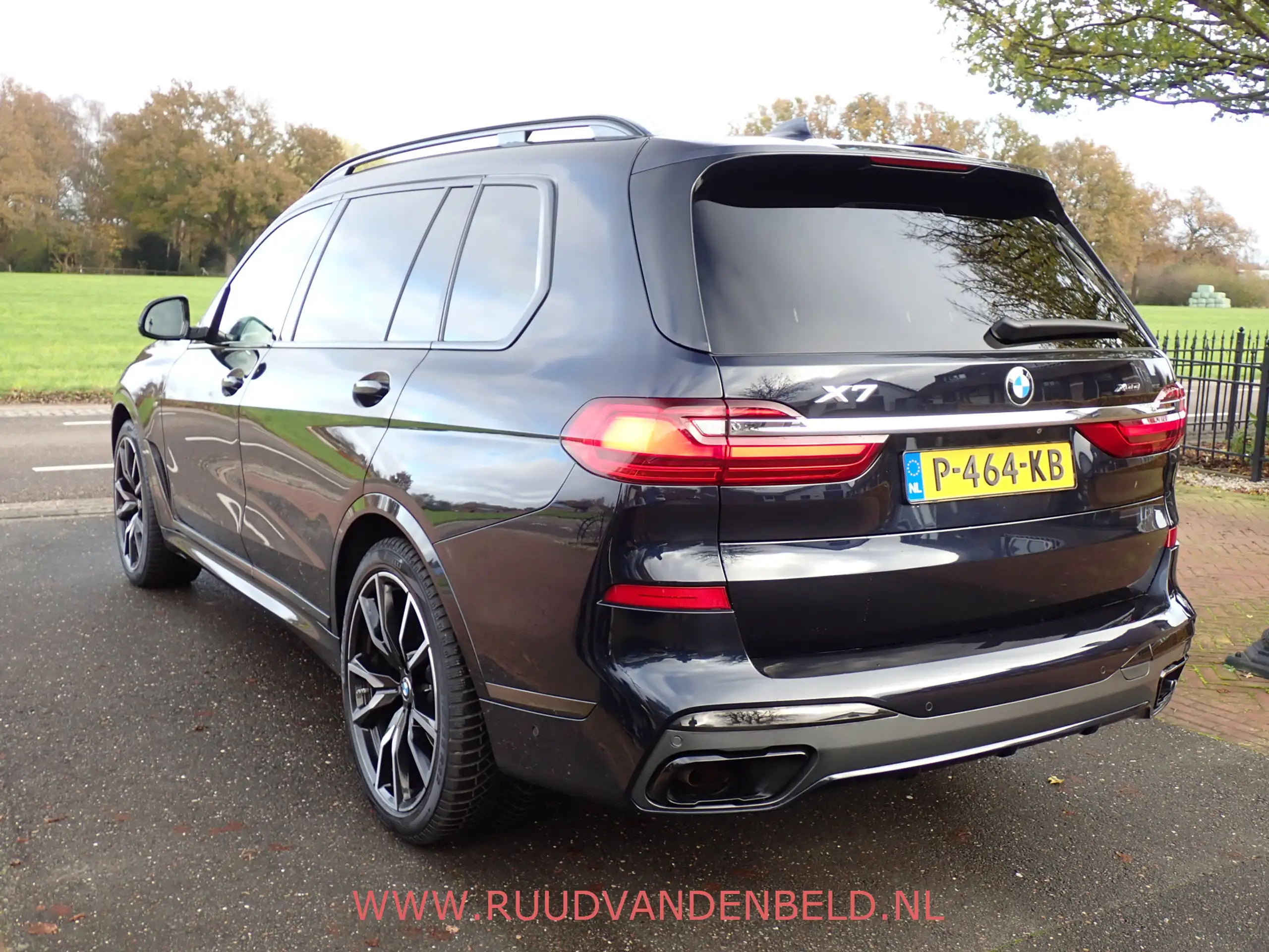 BMW - X7