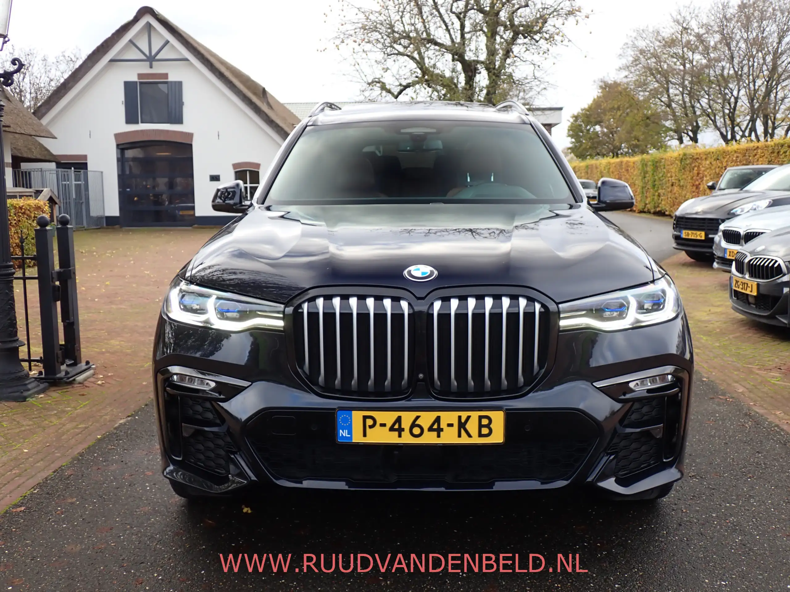 BMW - X7