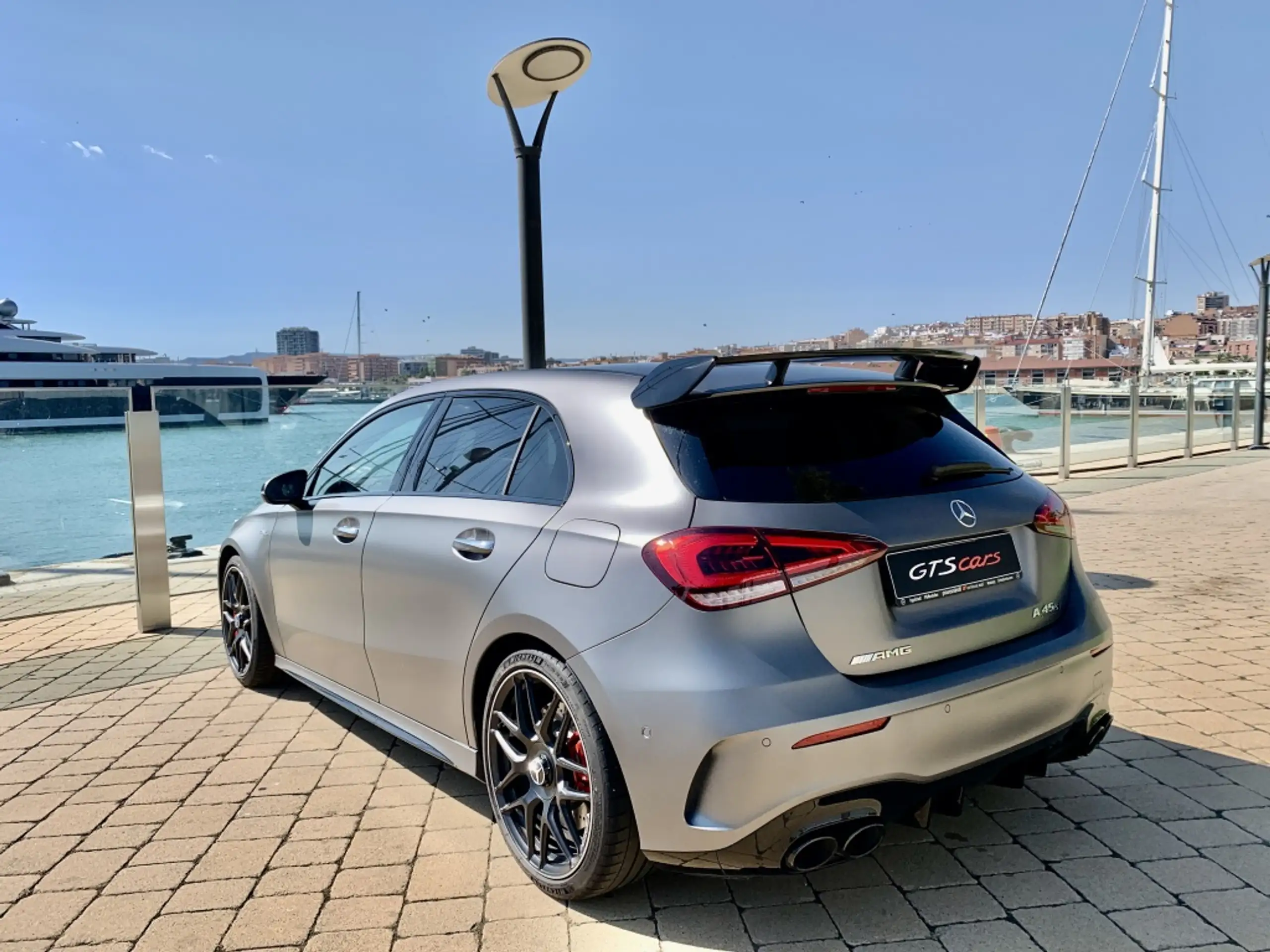 Mercedes-Benz - A 45 AMG