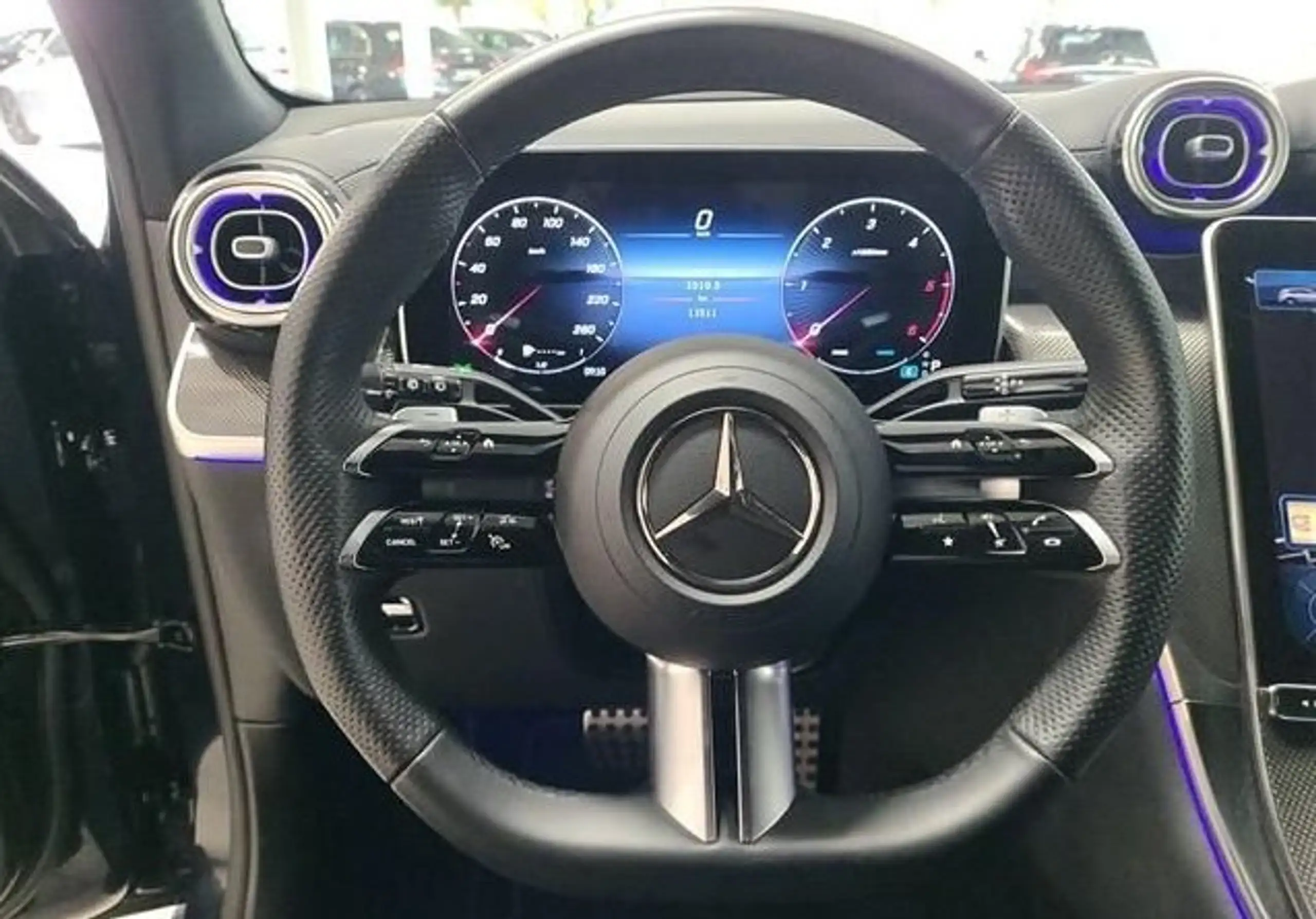 Mercedes-Benz - GLC 300