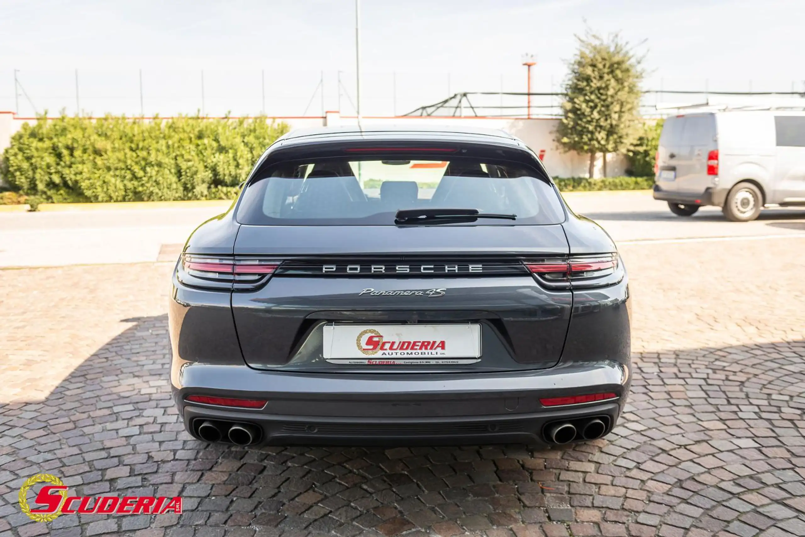 Porsche - Panamera