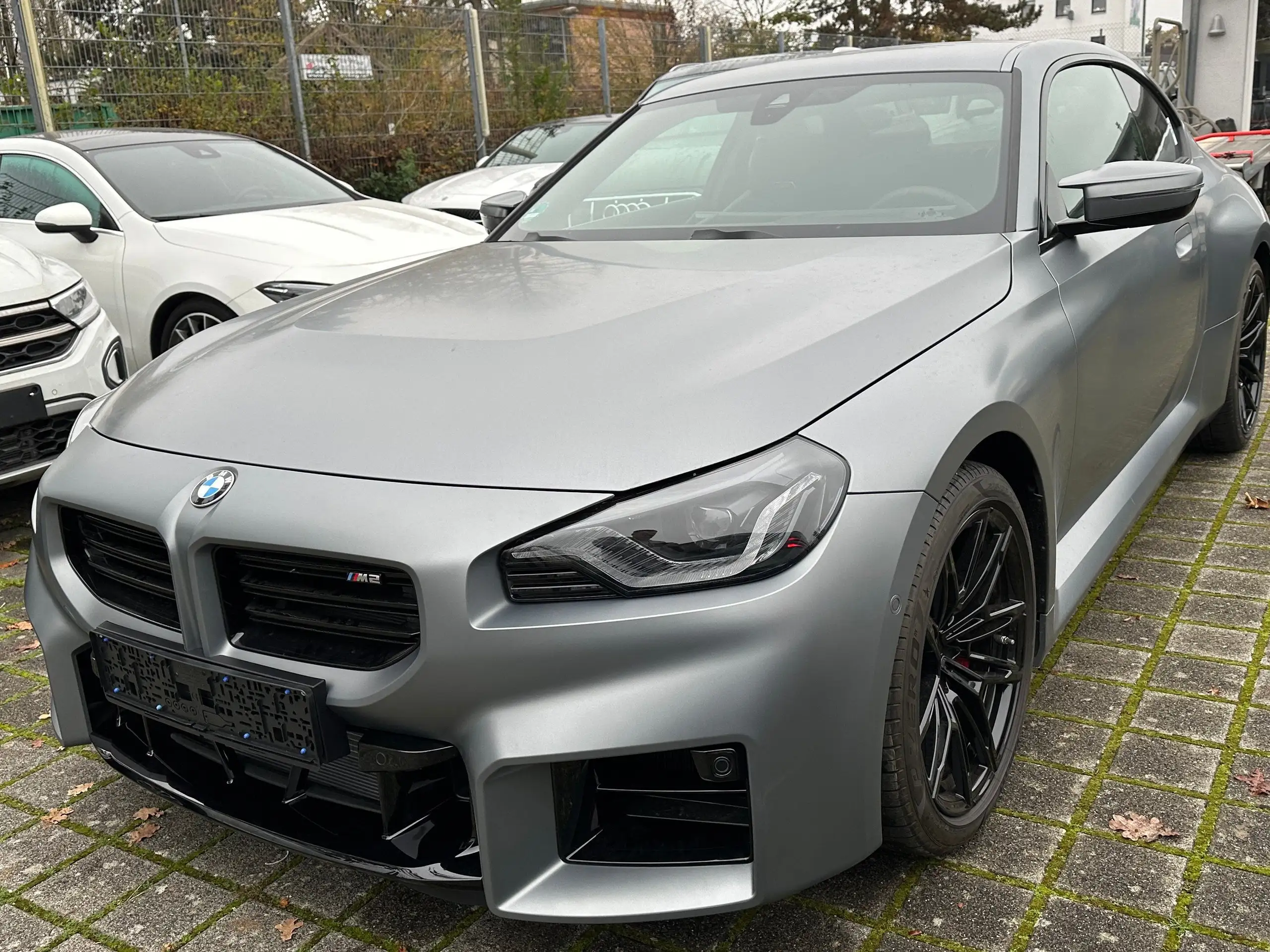 BMW - M2