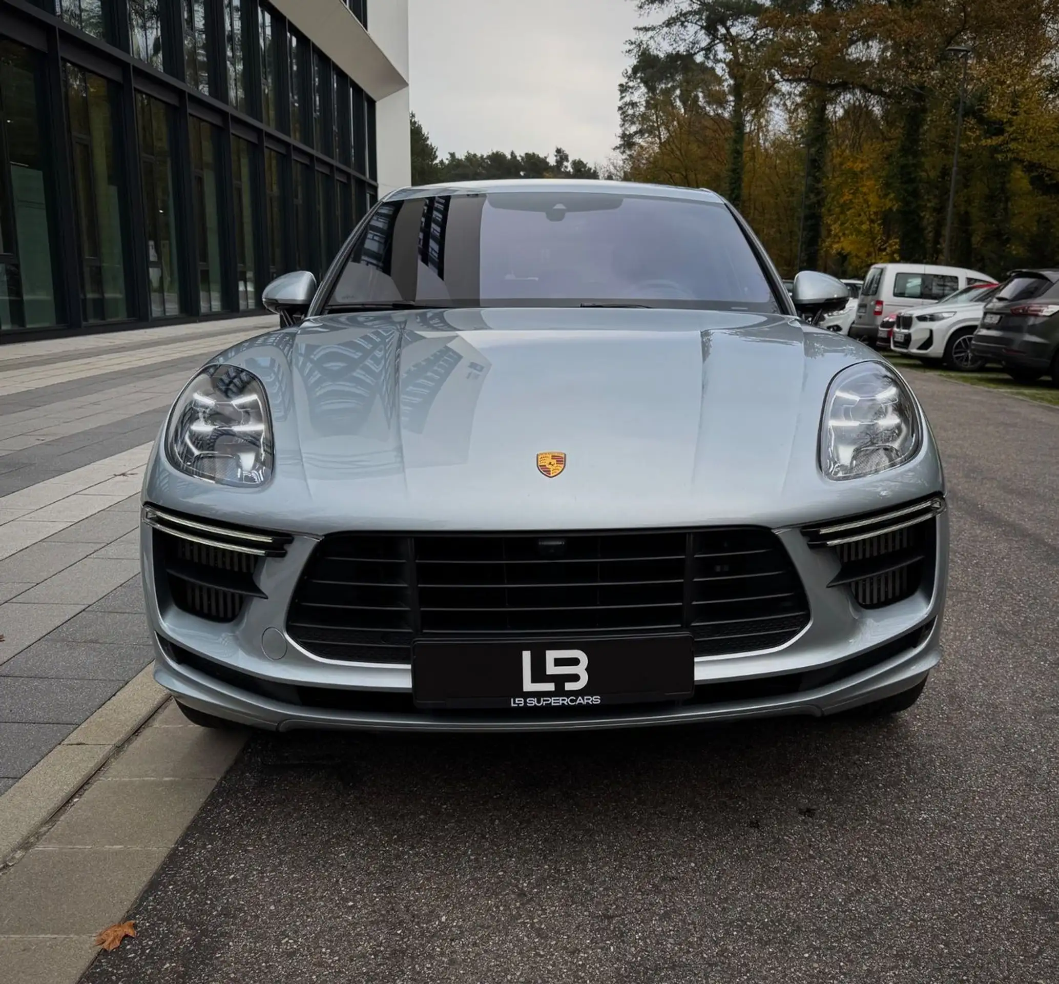 Porsche - Macan