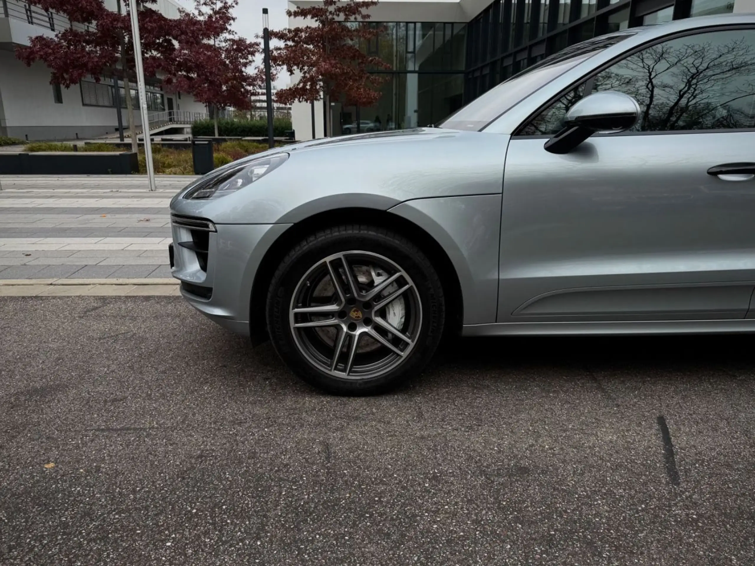 Porsche - Macan