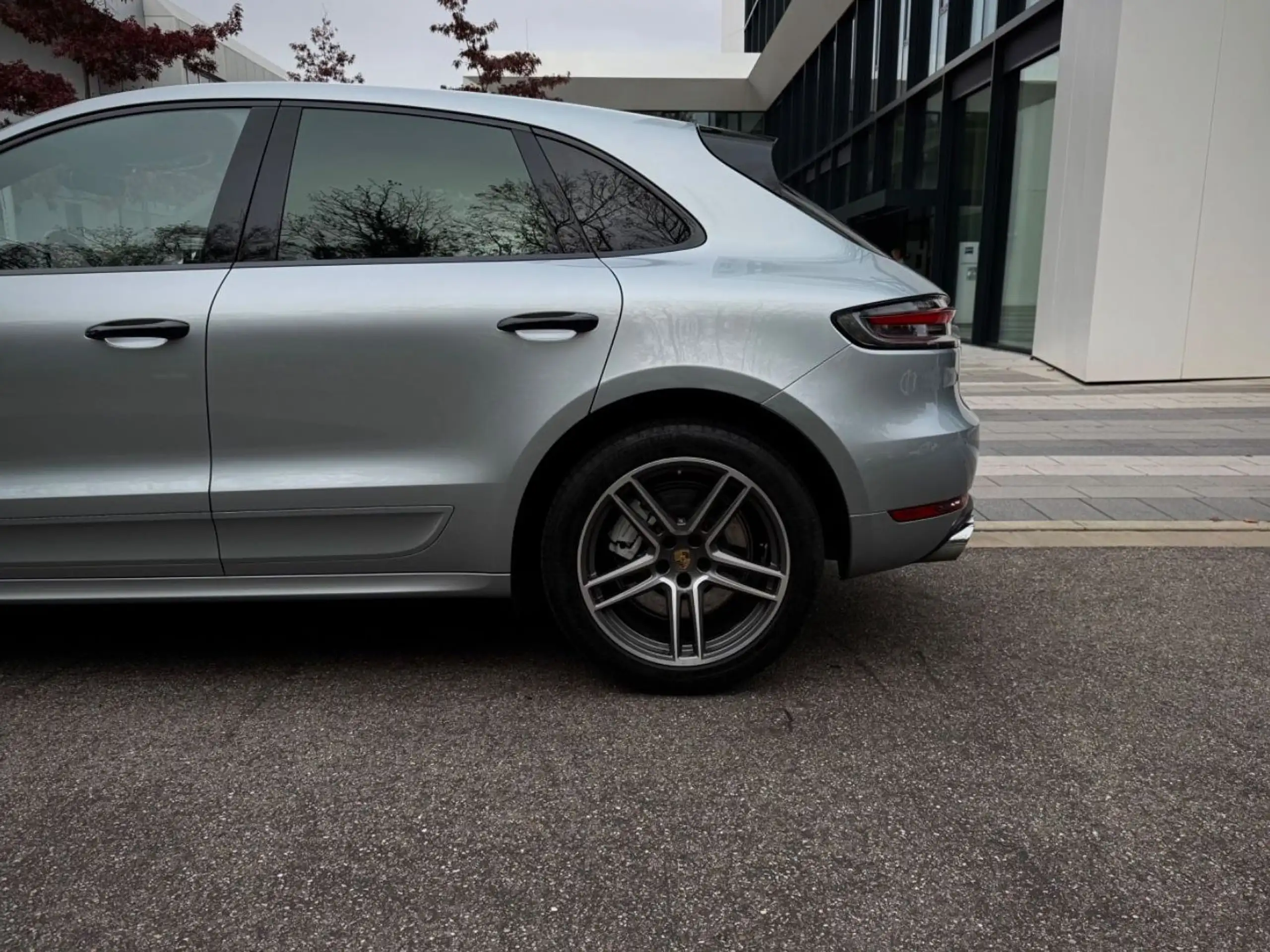 Porsche - Macan