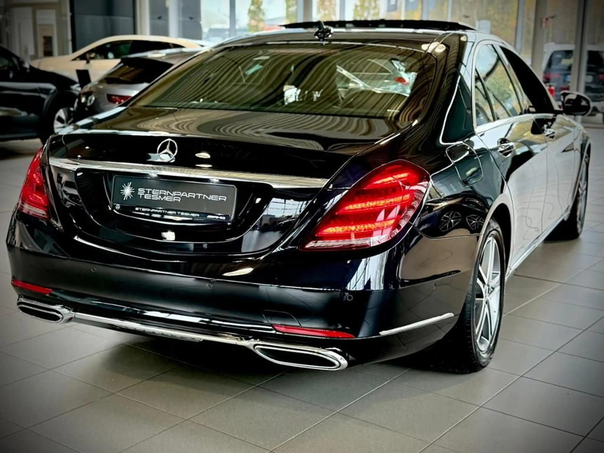 Mercedes-Benz - S 400